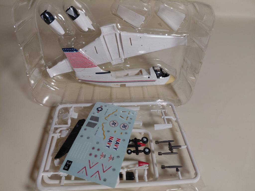 F-Toys 1/144 Scale Patrol Aircraft Collection S-3 Viking US Navy Model Conversion Squadron #3A