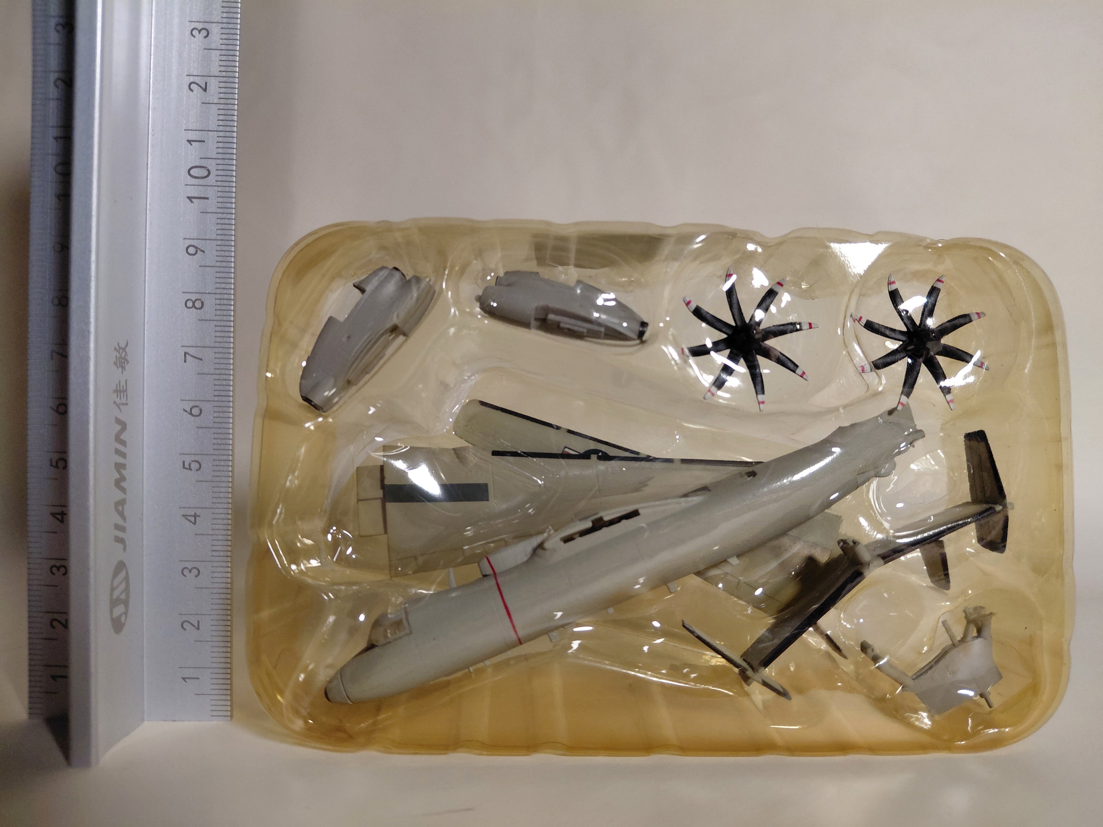 1/144 F-Toys E-2C Hawkeye AWAC U.S.NAVY (VAW-123) Maritime patrol (1C) Have Box