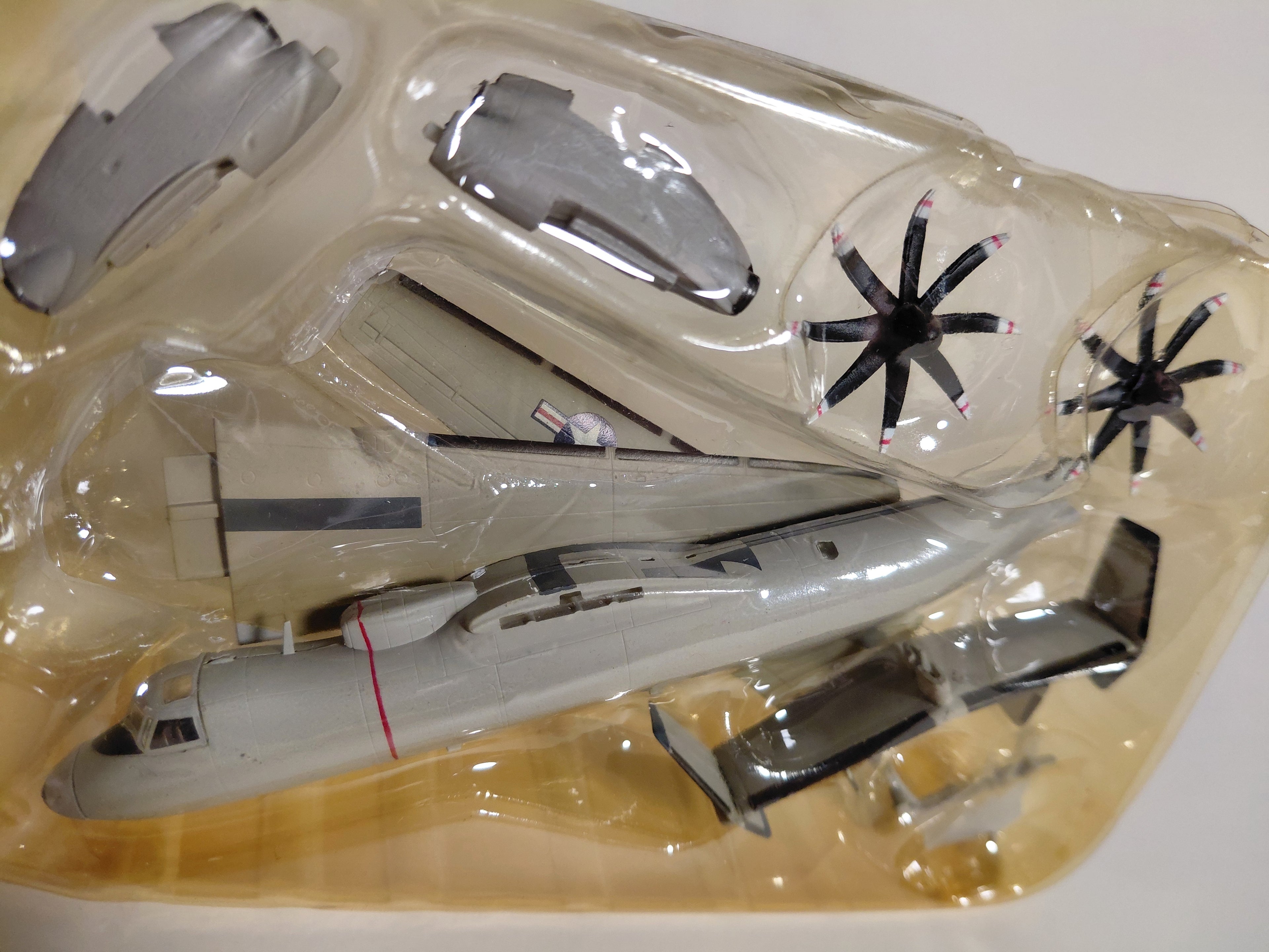 1/144 F-Toys E-2C Hawkeye AWAC U.S.NAVY (VAW-123) Maritime patrol (1C) Have Box