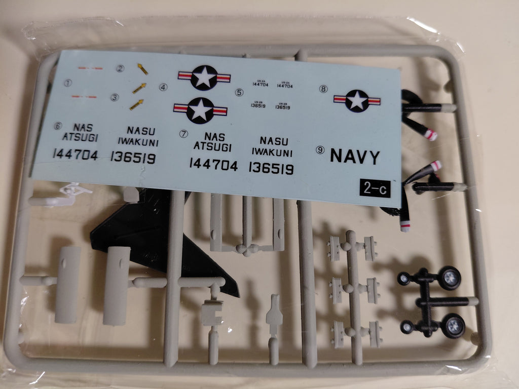 1/144 F-Toys S-2 Tracker Anti-Submarine U.S.NAVY Maritime patrol #2C (Have Box)
