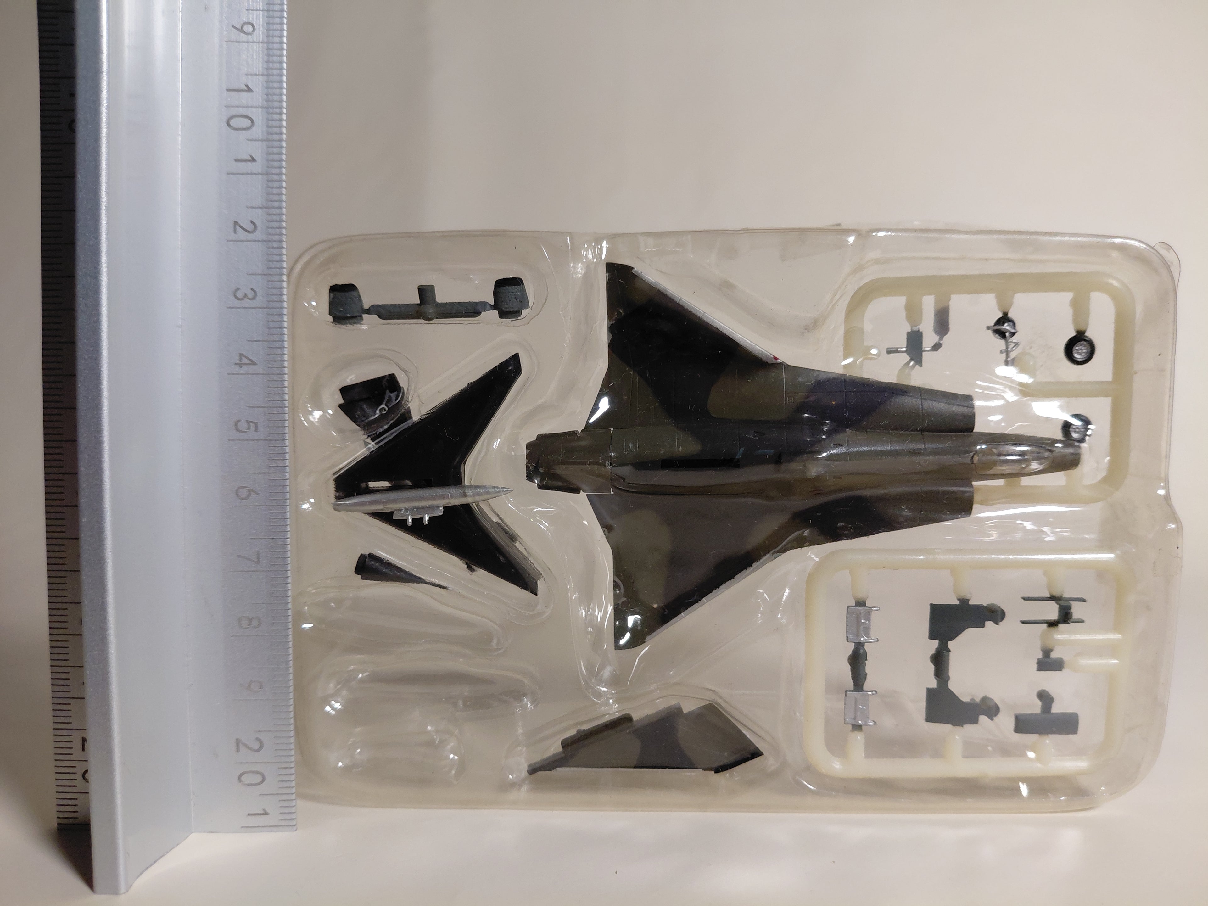 Saab J35O DRAKEN - 1/144 F-toys JAPAN