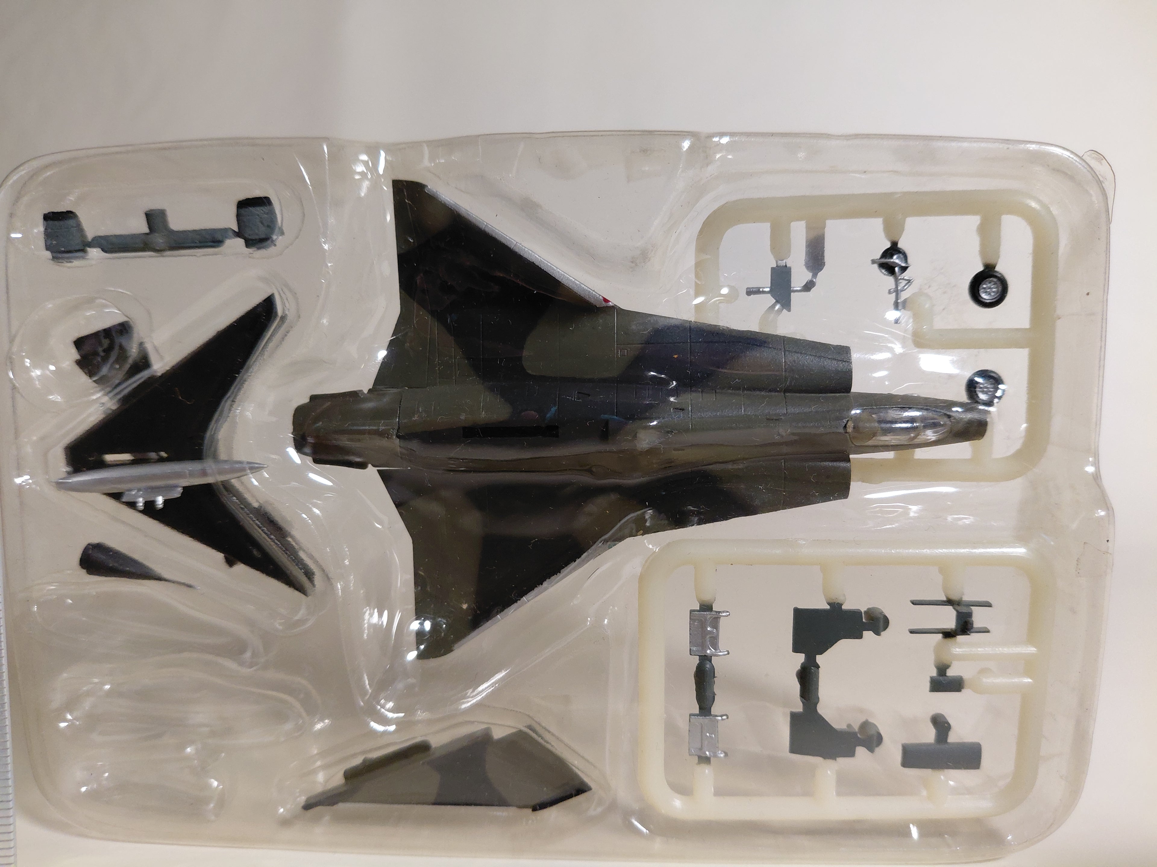 Saab J35O DRAKEN - 1/144 F-toys JAPAN