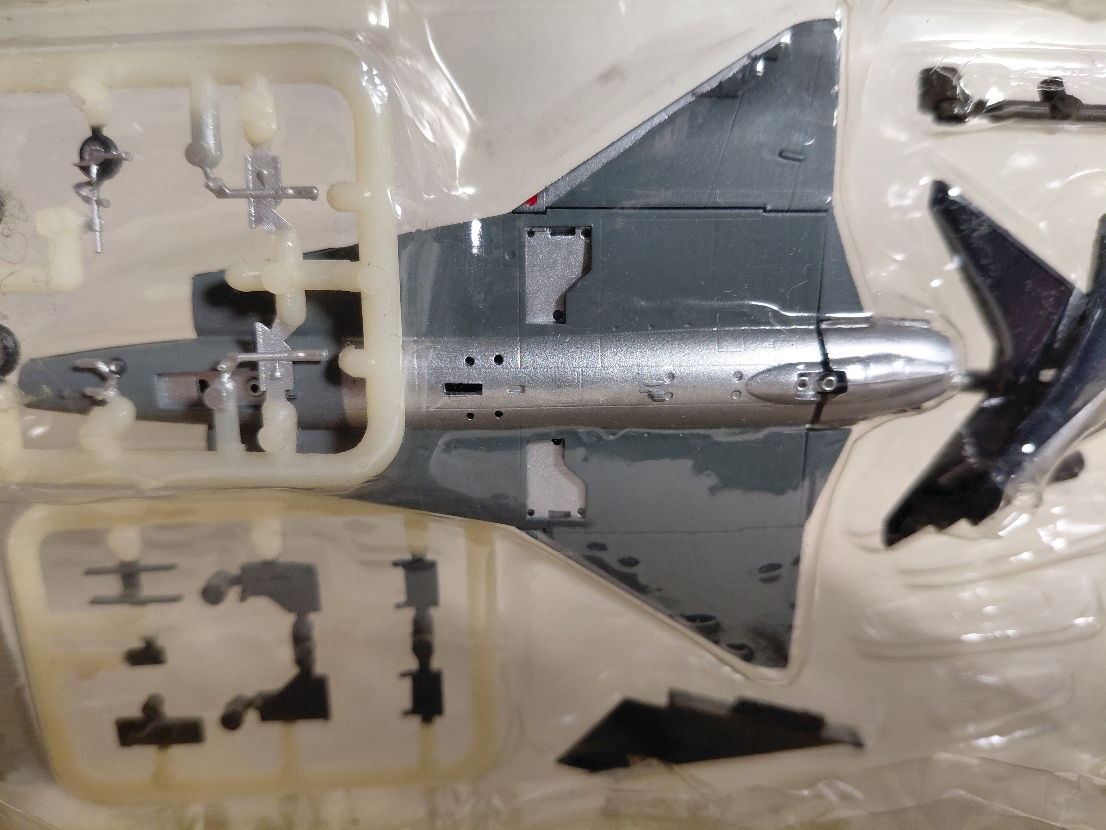 Saab J35O DRAKEN - 1/144 F-toys JAPAN