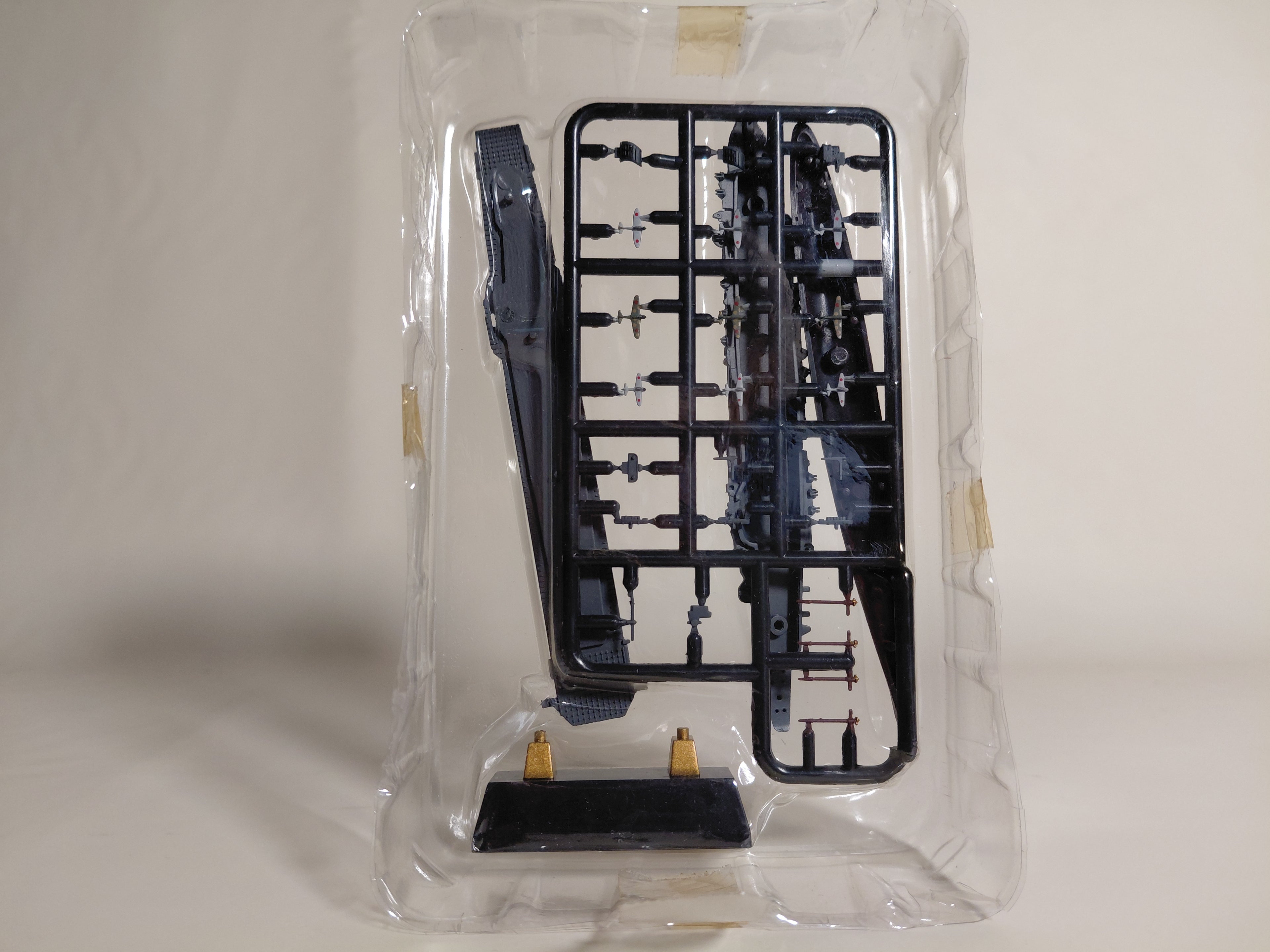 Imperial Japanese Navy Aircraft Carrier Soryu, 1941, Full Hull Ship Kit Collection, F-Toys, 1/2000 scale
