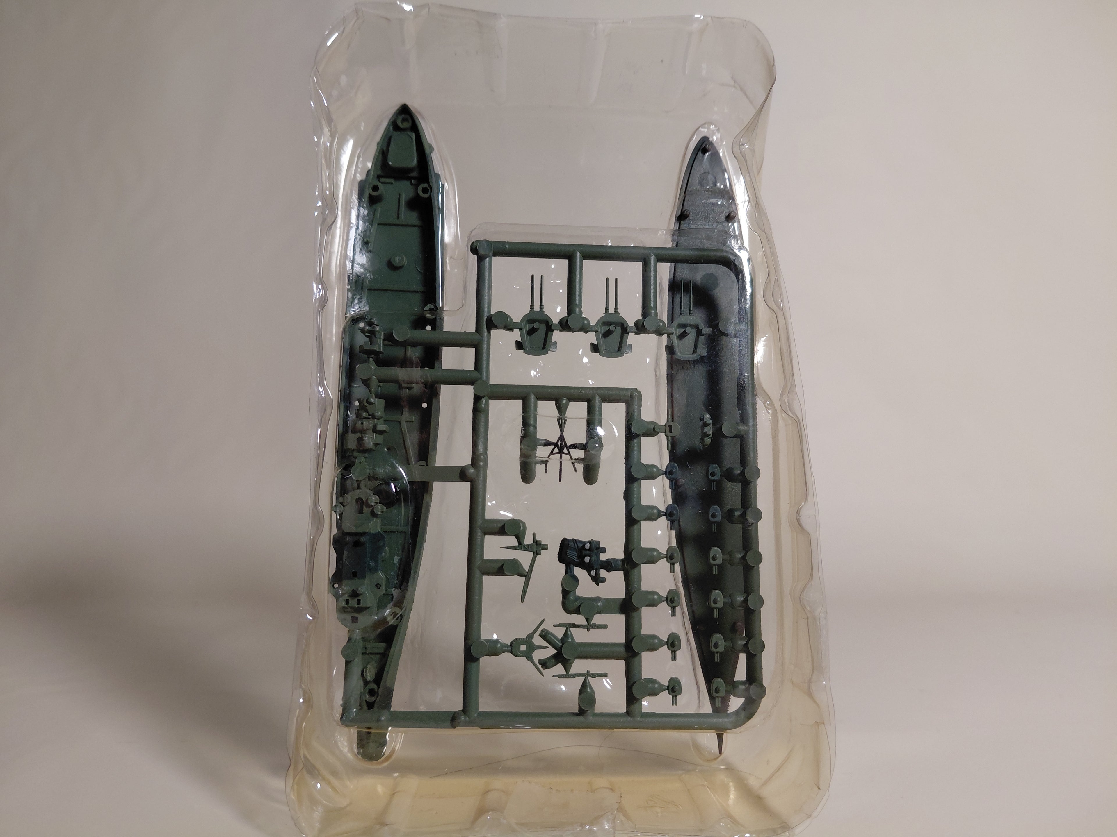 1/2000 F-Toys Ship Kit Collection Battleship Yamato no Life, Extra Edition, Japan Super Yamato-type Battleship 798 Ship Offshore Version