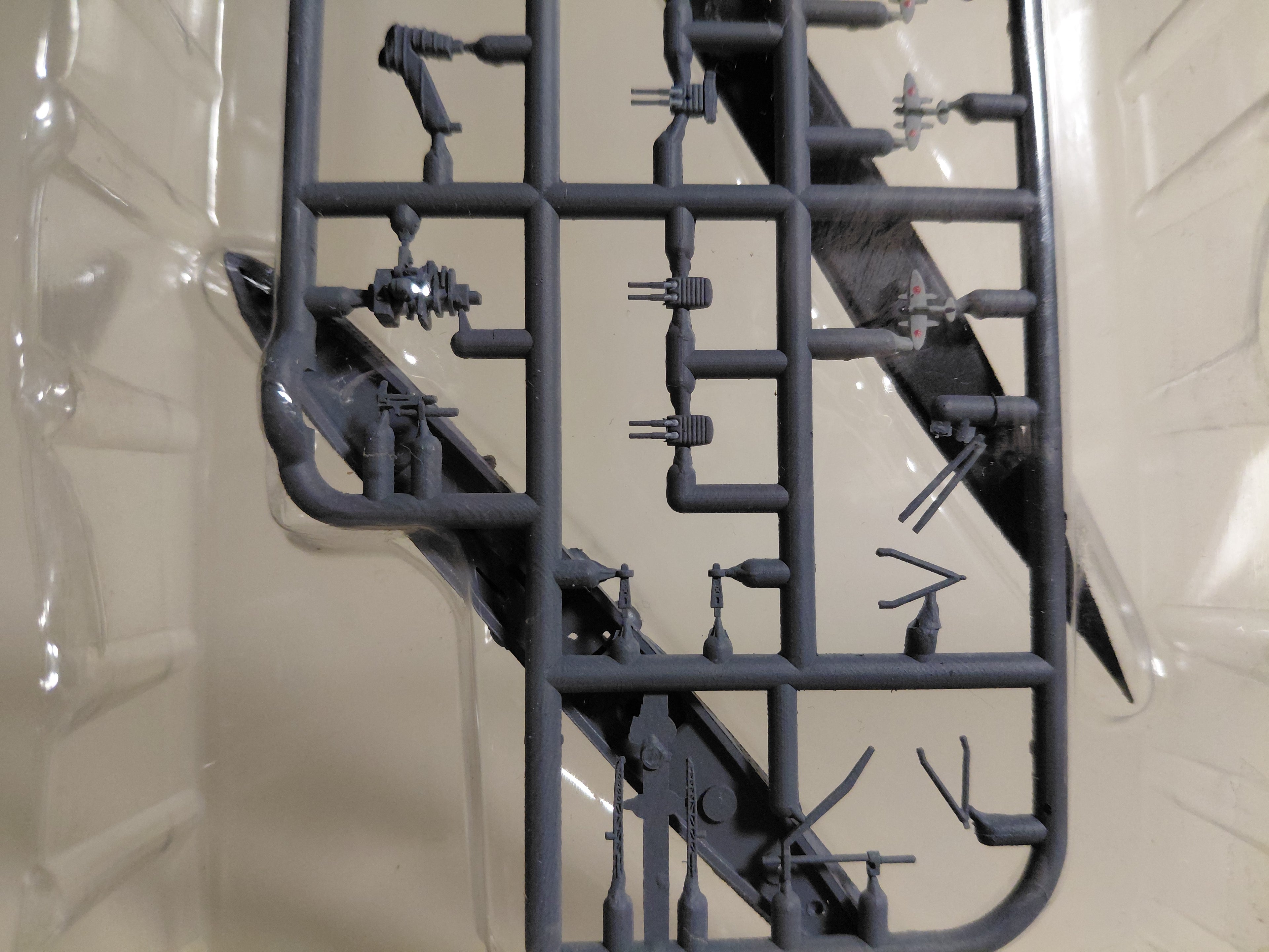 F-toys 1/2000 Ship Kit Collection Vol. 2 Midway ~ 1942 04B. Heavy Cruiser Tone (Waterline Version) 1/2000 Scale with Aircraft [NKC02-04B]