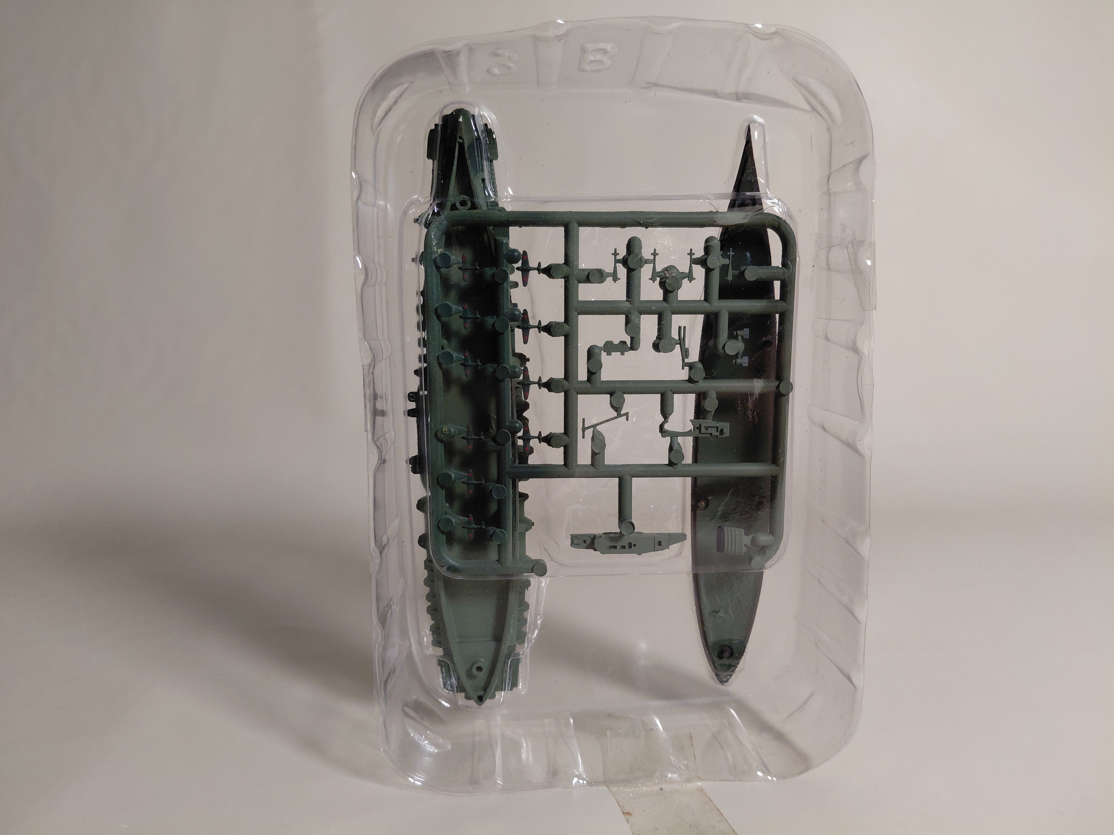 1/2000 F-toys Ship Kit Collection: The Life of the Battleship Yamato - Special Edition: Japan Aircraft Carrier Shinano