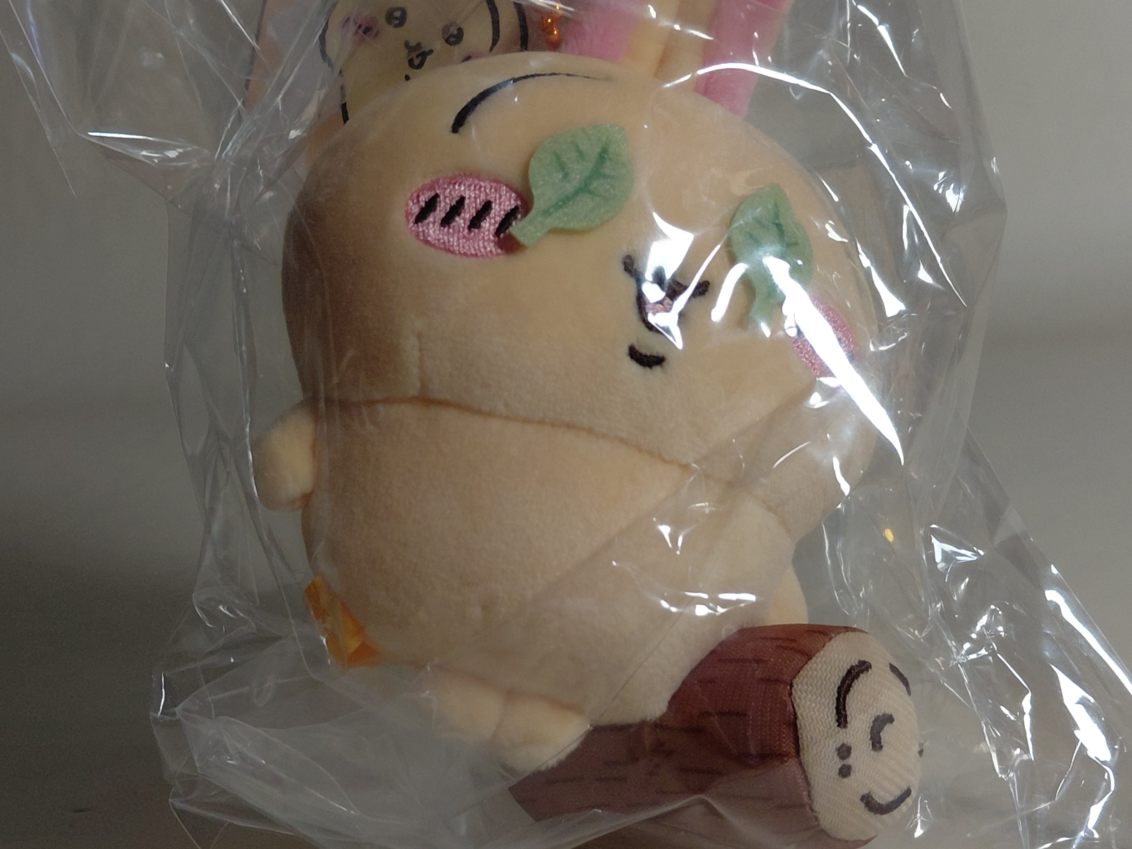 Rabbit Chiikawa Is this watermelon smashing...? Mascot plush keychain