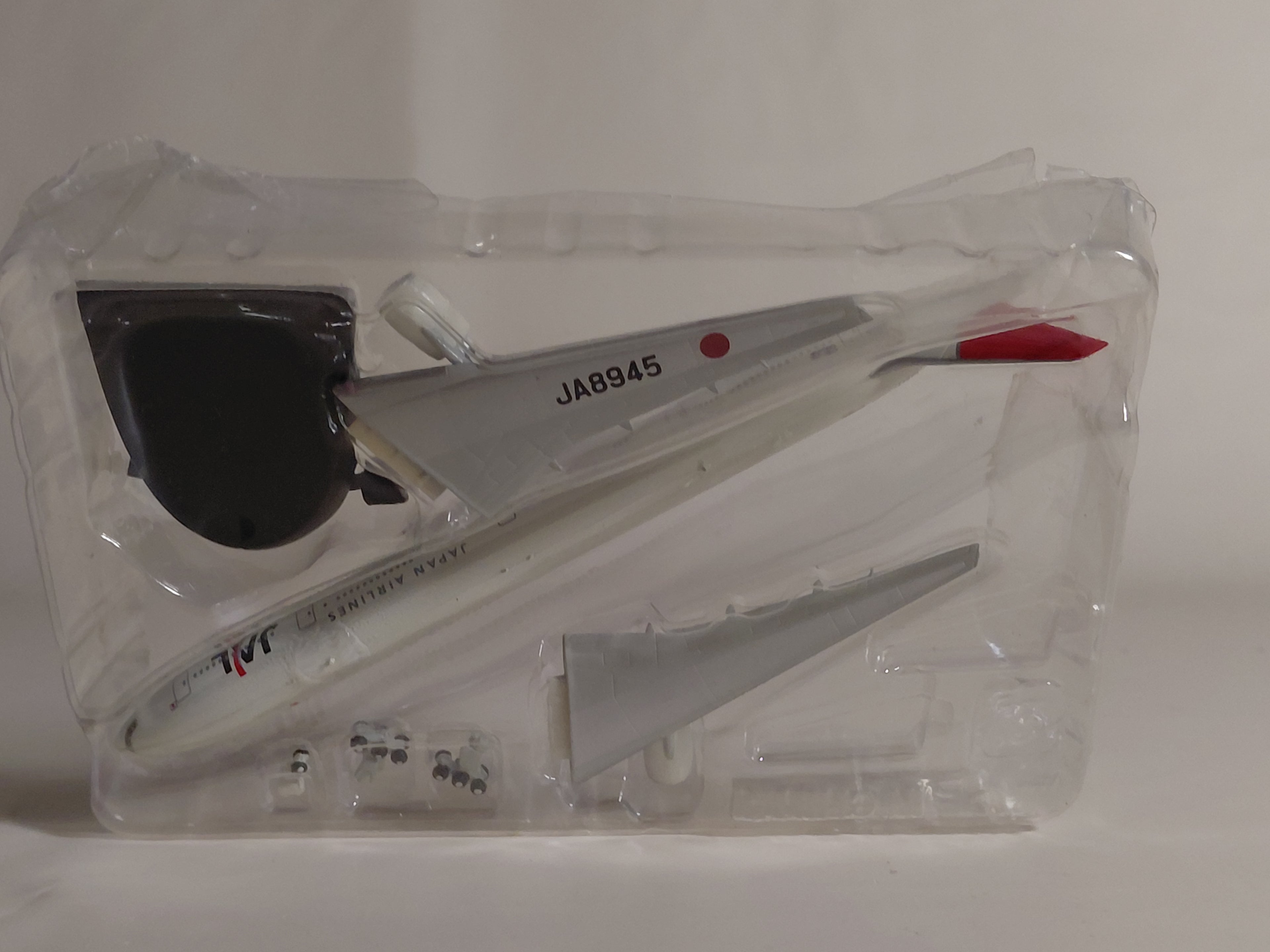 F-toys 1/500 JAL Wing Collection " Boeing 777-300 [JA8945] "