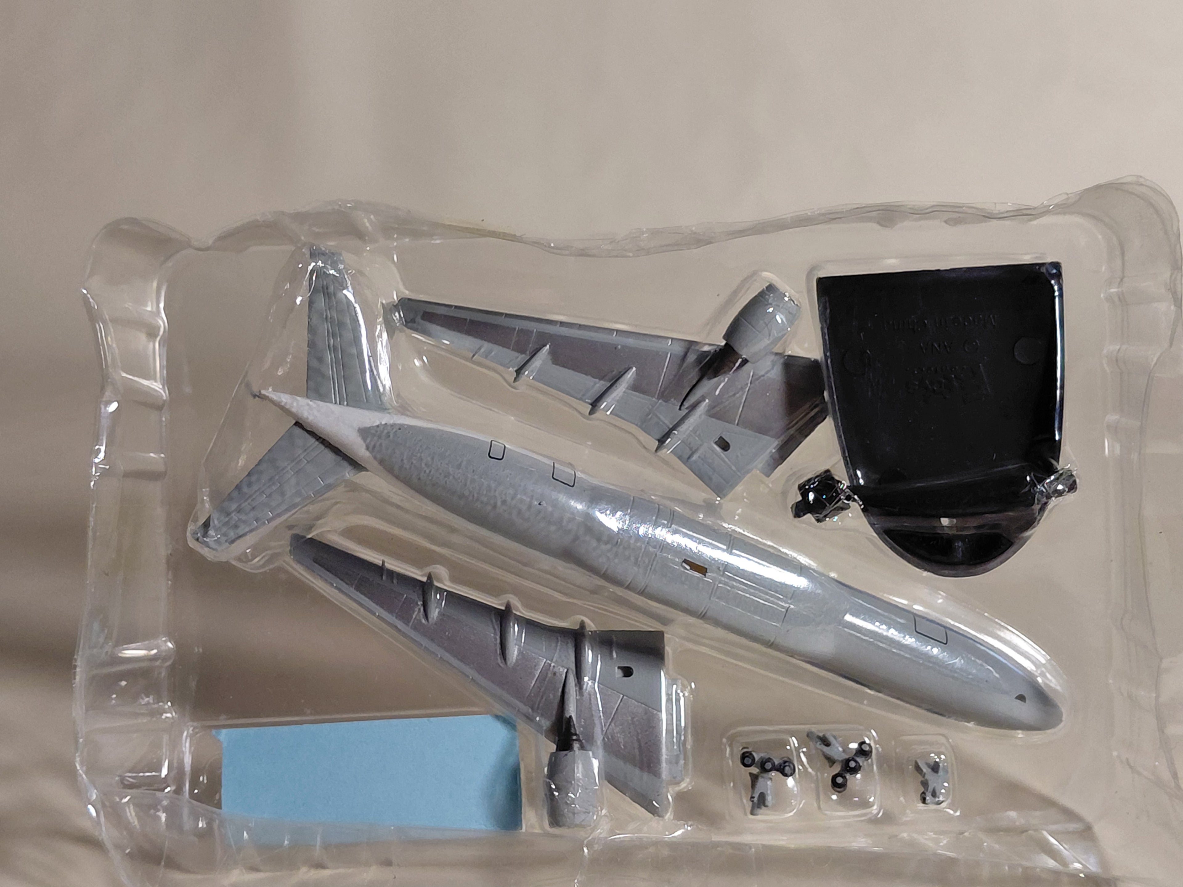 F-Toys 1/500 ANA Wing Collection BOEING 777-200 JA701A