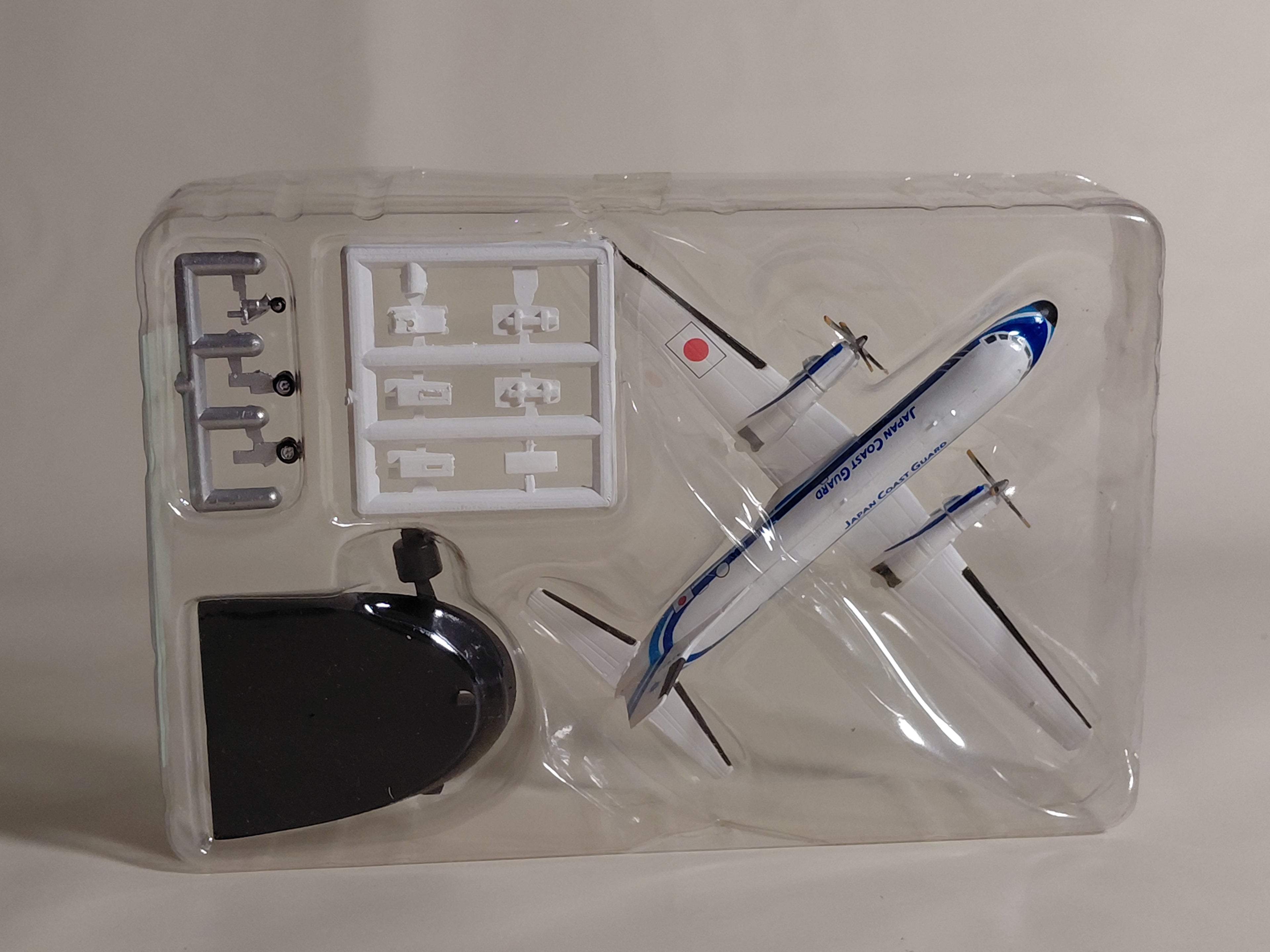 F-toys 1/300 YS-11 Biography Collection. YS-11 Japan Coast Guard (#2)