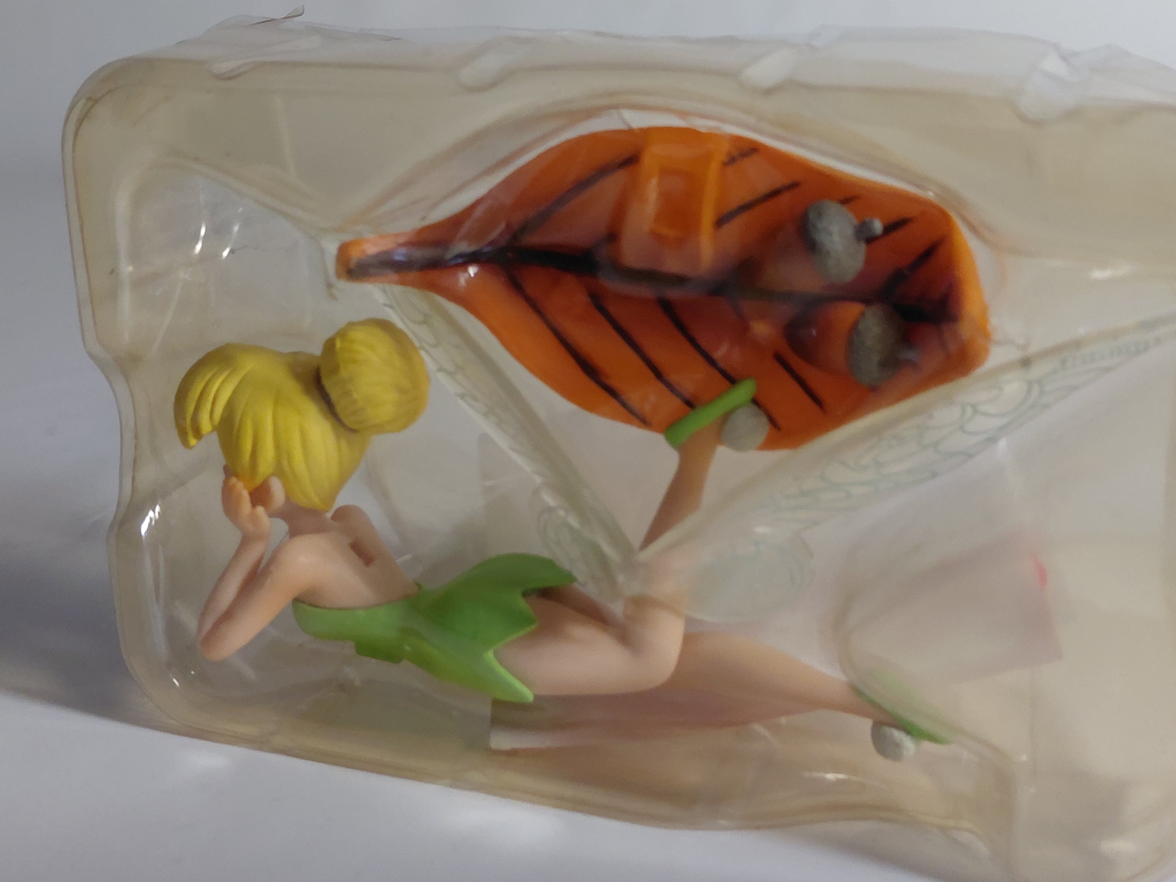 Disney Tinker Bell Friend Figure: TinkerBell with Leaf, Peter Pan F-Toys