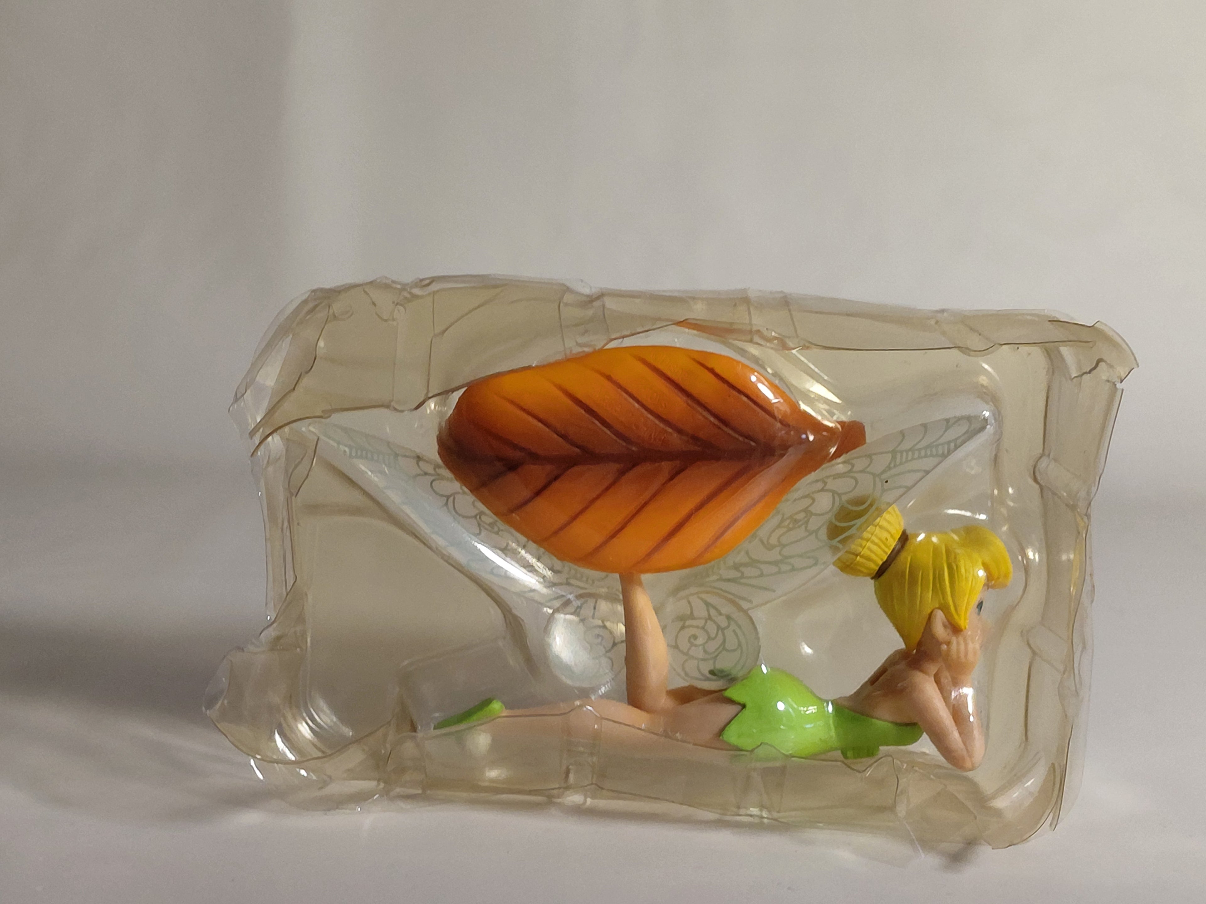 Disney Tinker Bell Friend Figure: TinkerBell with Leaf, Peter Pan F-Toys