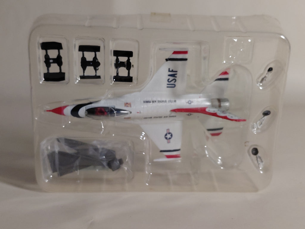 1/144 F-toys F-16C USAF "Thunderbirds" Aerobatic Team Acroteam 1. #2A