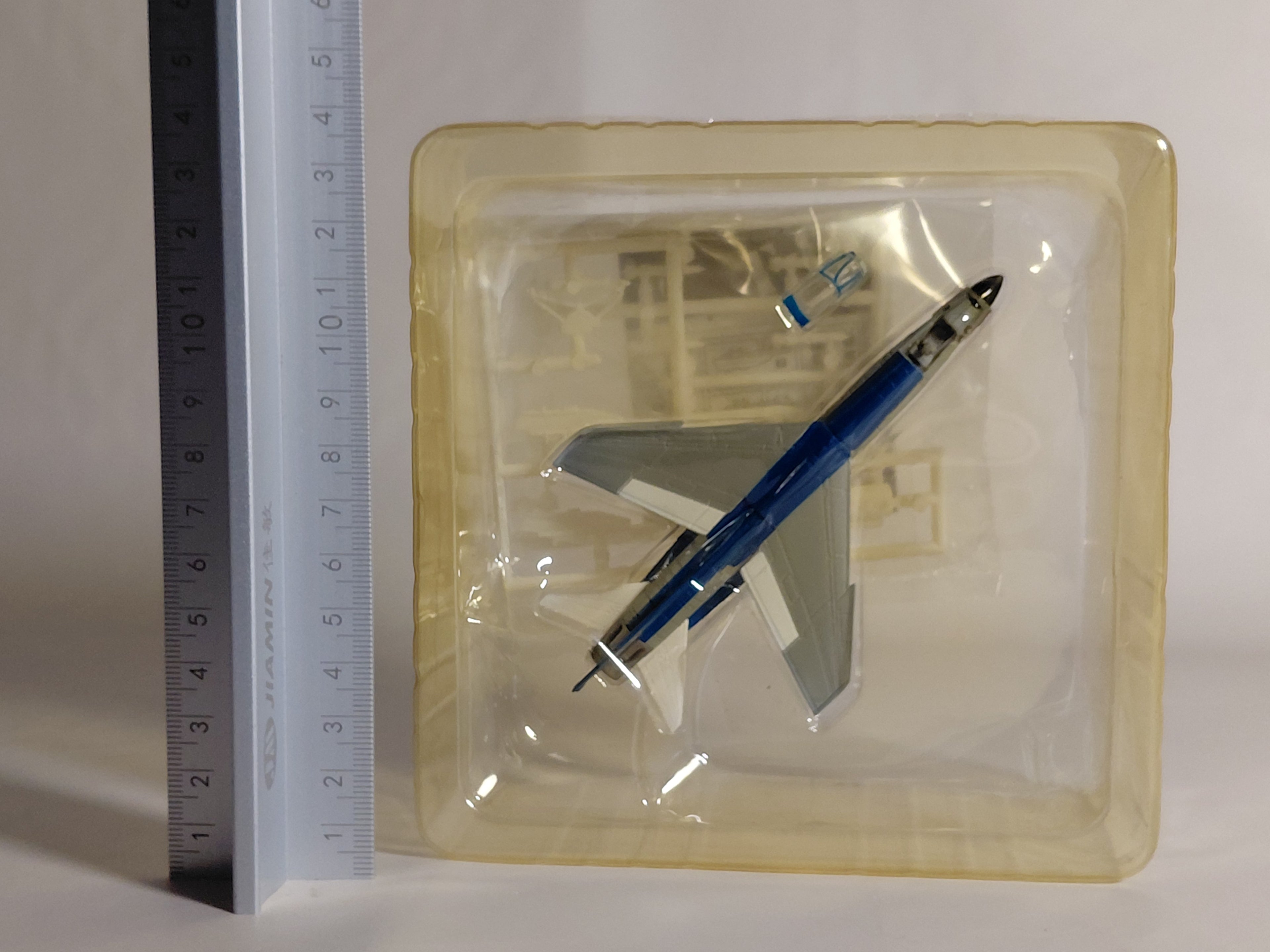 CafeReo 1/144 Area 88 Collection Vol.2 #1A F8E Crusader Normal Color Shin's Aircraft Fighter Jet Military Semi-Finished Product (Single Item)
