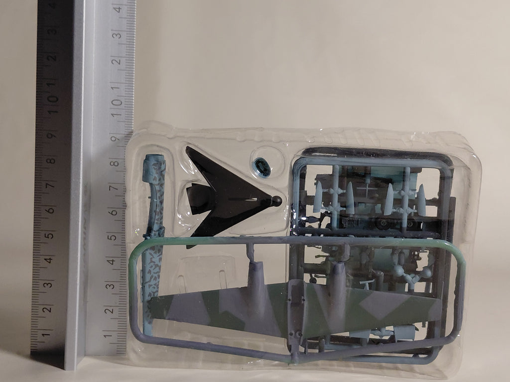 F-TOYS Wing Kit Collection VS8 #2D.Bf110G-4 German Air Force 3rd Night Fighter Wing 8th Squadron Messerschmitt 1/144