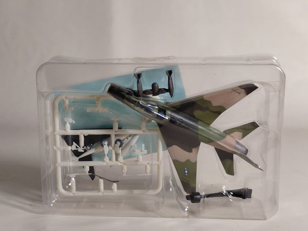 F-TOYS Wing Kit Collection VS8 2-D.Bf110G-4 German Air Force 3rd Night Fighter Wing 8th Squadron Messerschmitt 1/144