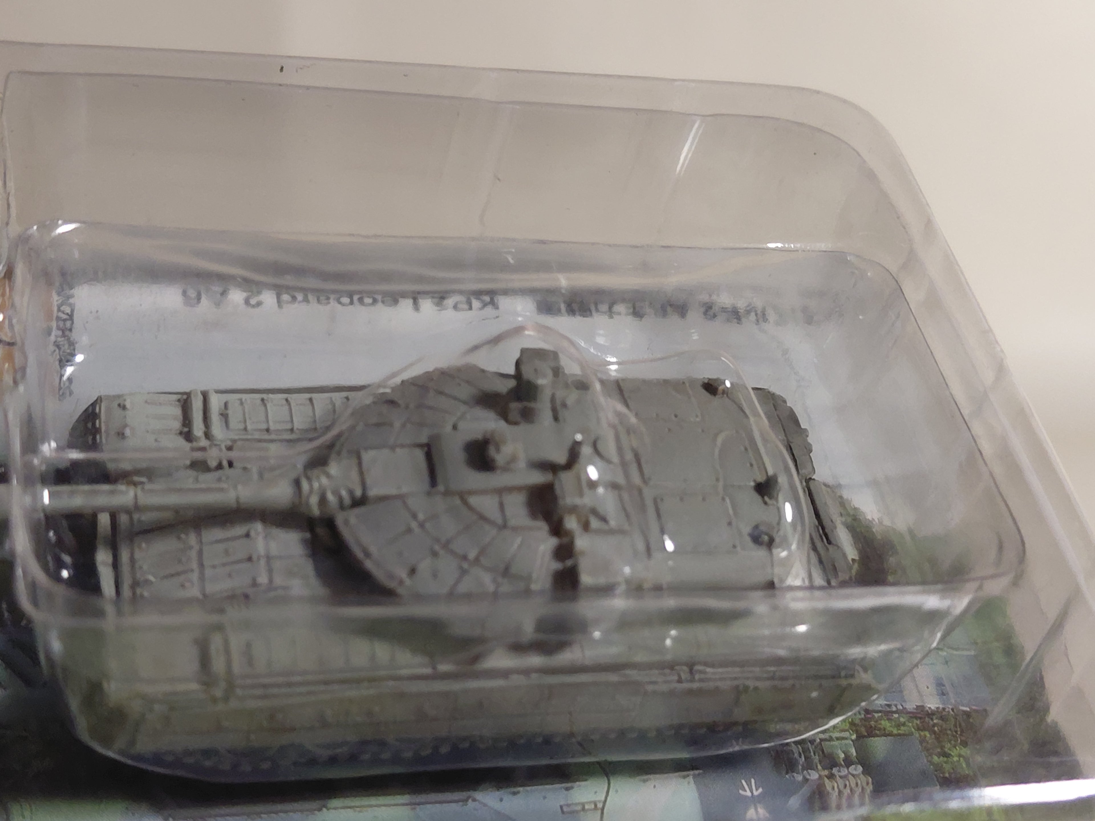 1/144 Takara WTM World Tank Museum Vol. 6 Secret Cholny Oryol Tank Solid Camo