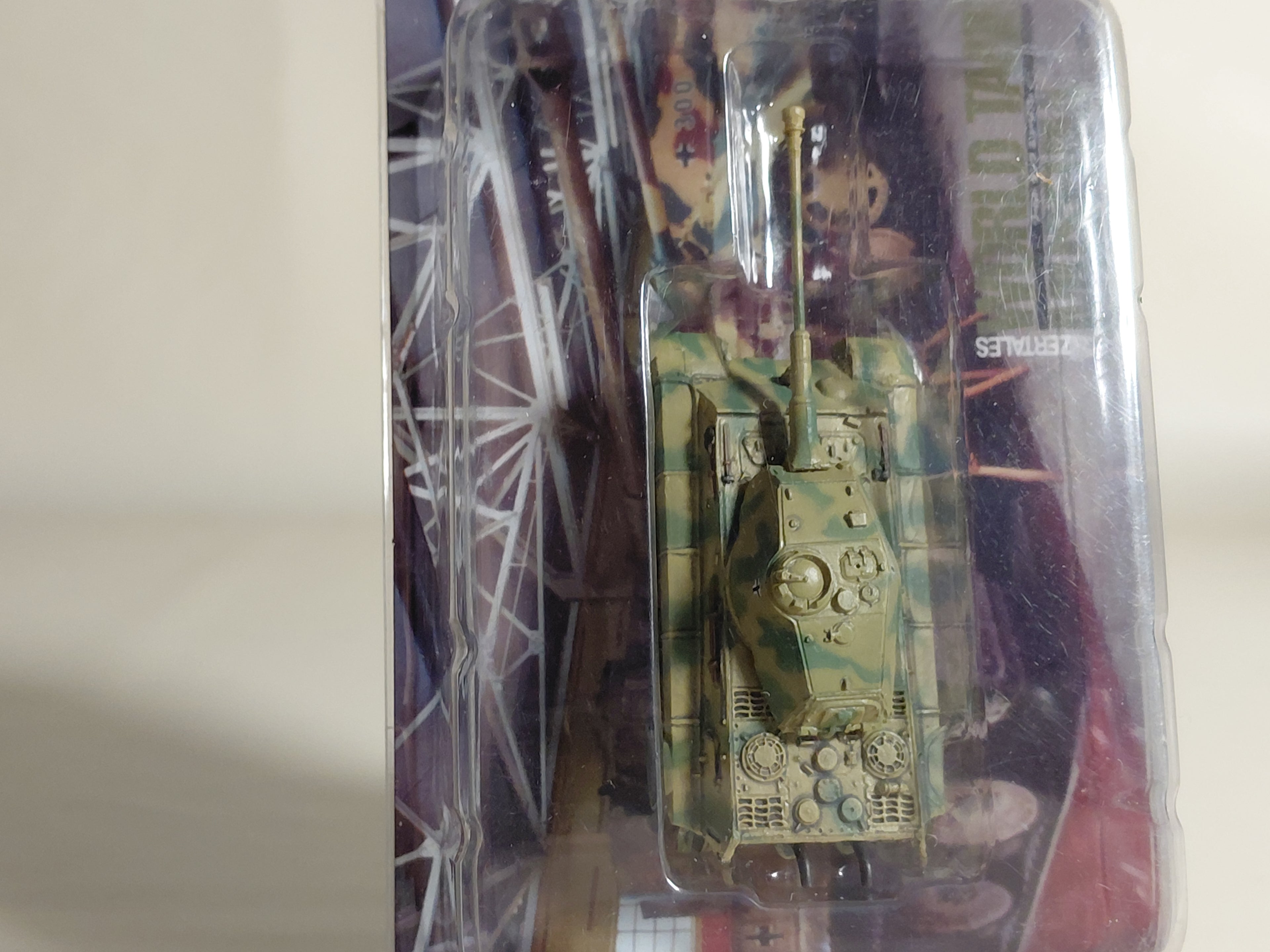 World Tank Museum 05 No. 86 Tiger II Heavy Tank (P) - Two-Color Camouflage