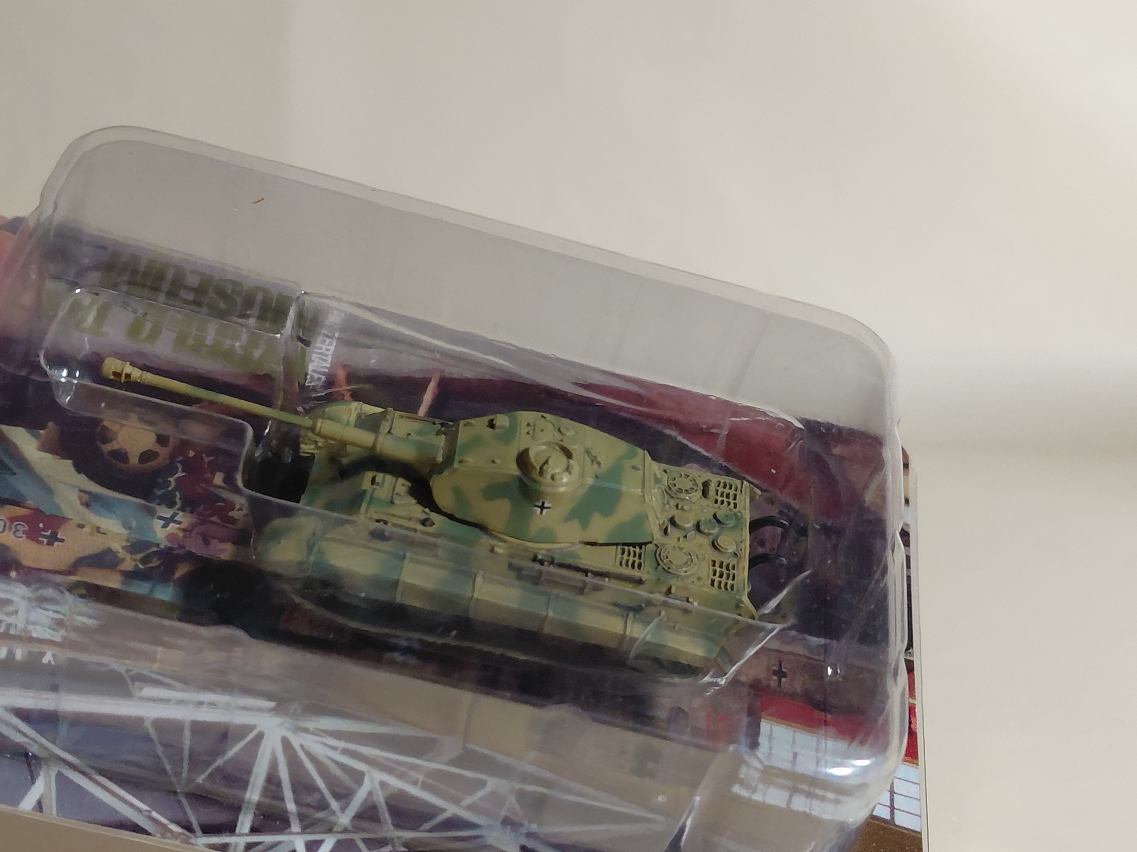 World Tank Museum 05 No. 86 Tiger II Heavy Tank (P) - Two-Color Camouflage