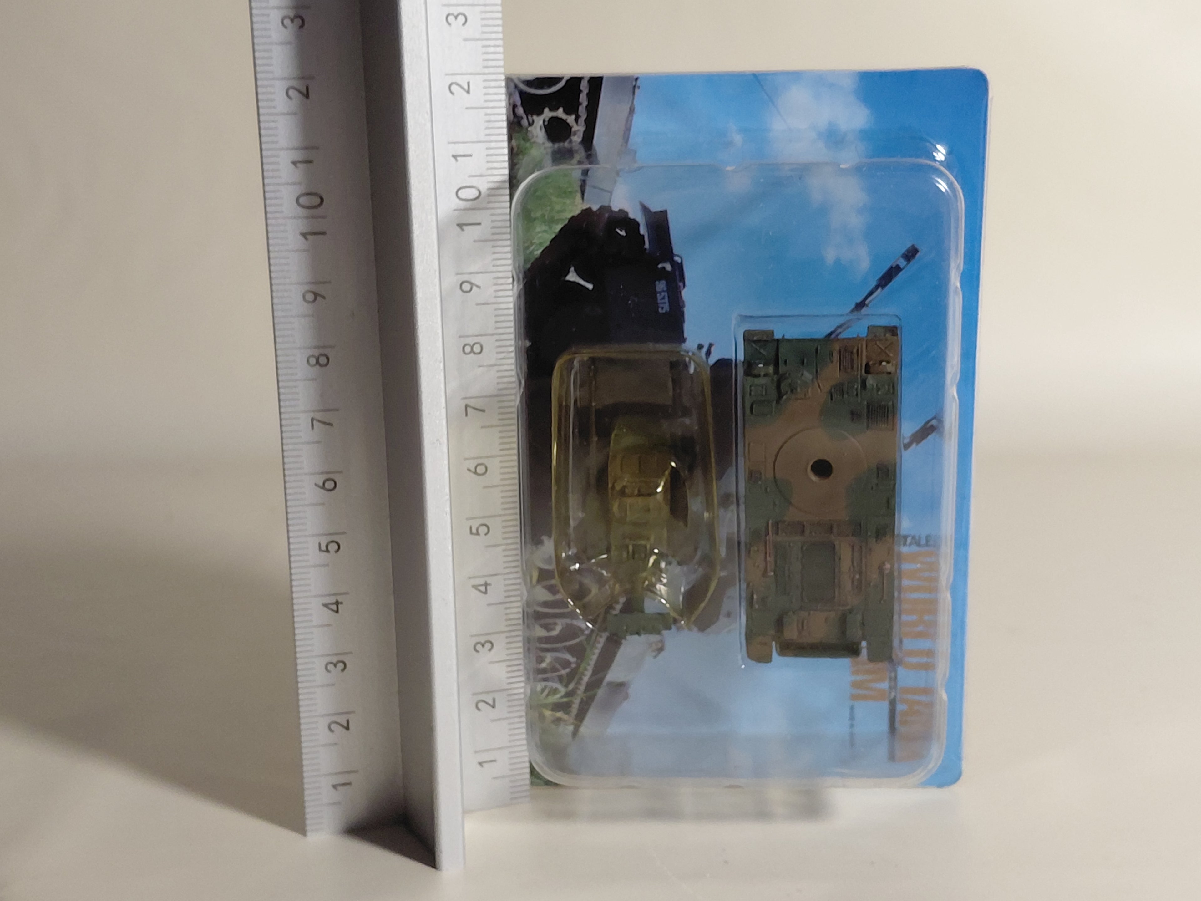 Takara 1/144 World Tank Museum 4. JGSDF Type 87 SPPAG In two colors camo.#69
