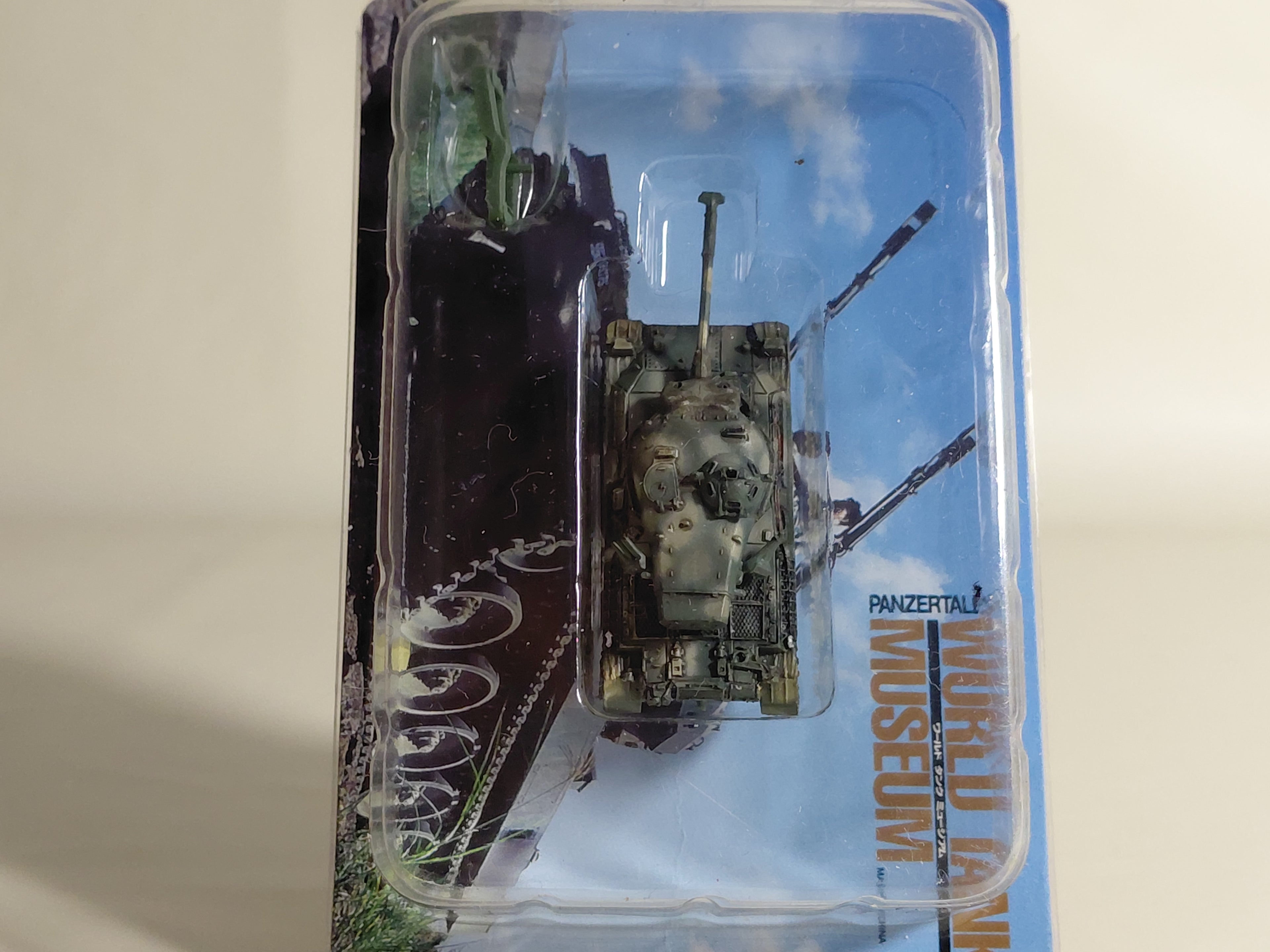 Takara 1/144 World Tank Museum 4. JGSDF Type 74. Tank Winter Camouflage. (#76)