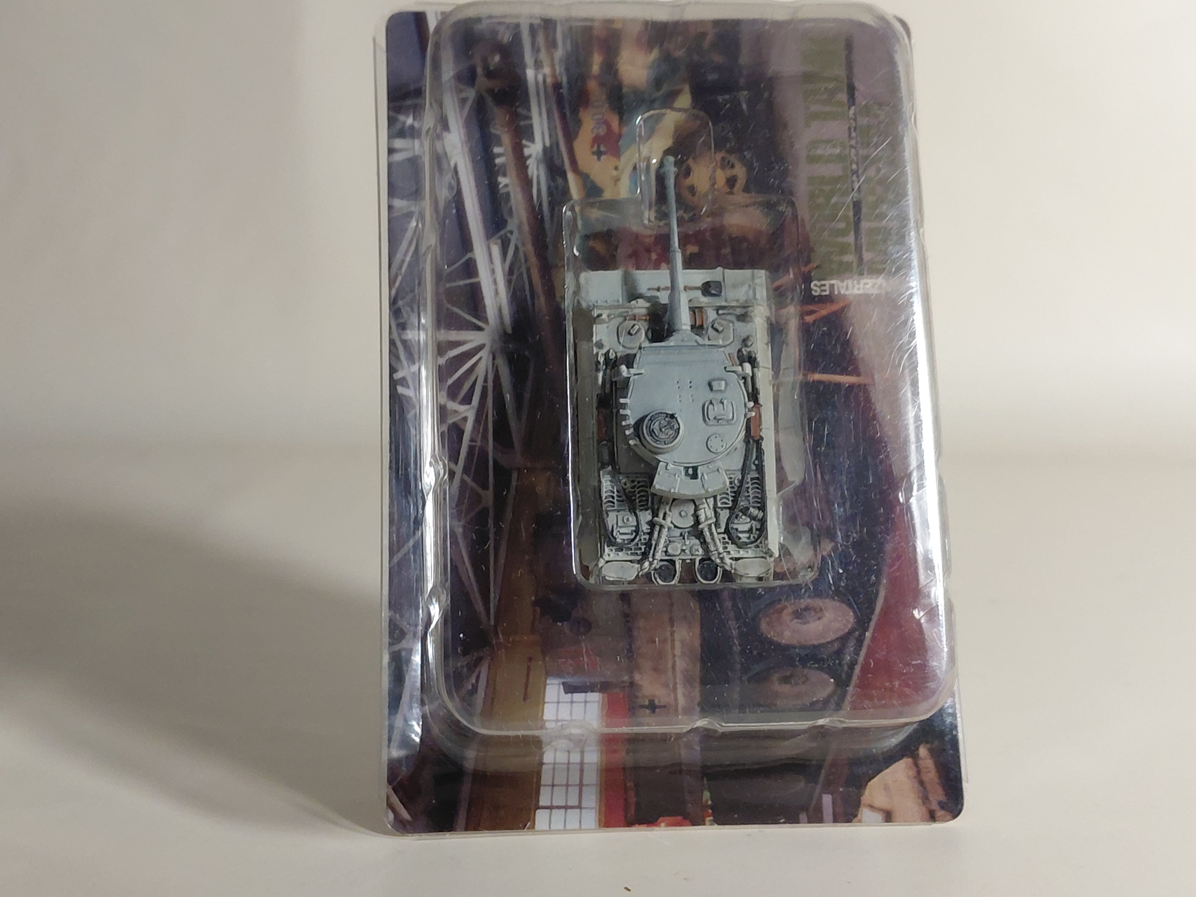 Rare Takara World Tank Museum 05 1/144 Tiger 1 Early Heavy Tank Winter Camouflage German Kaiyodo