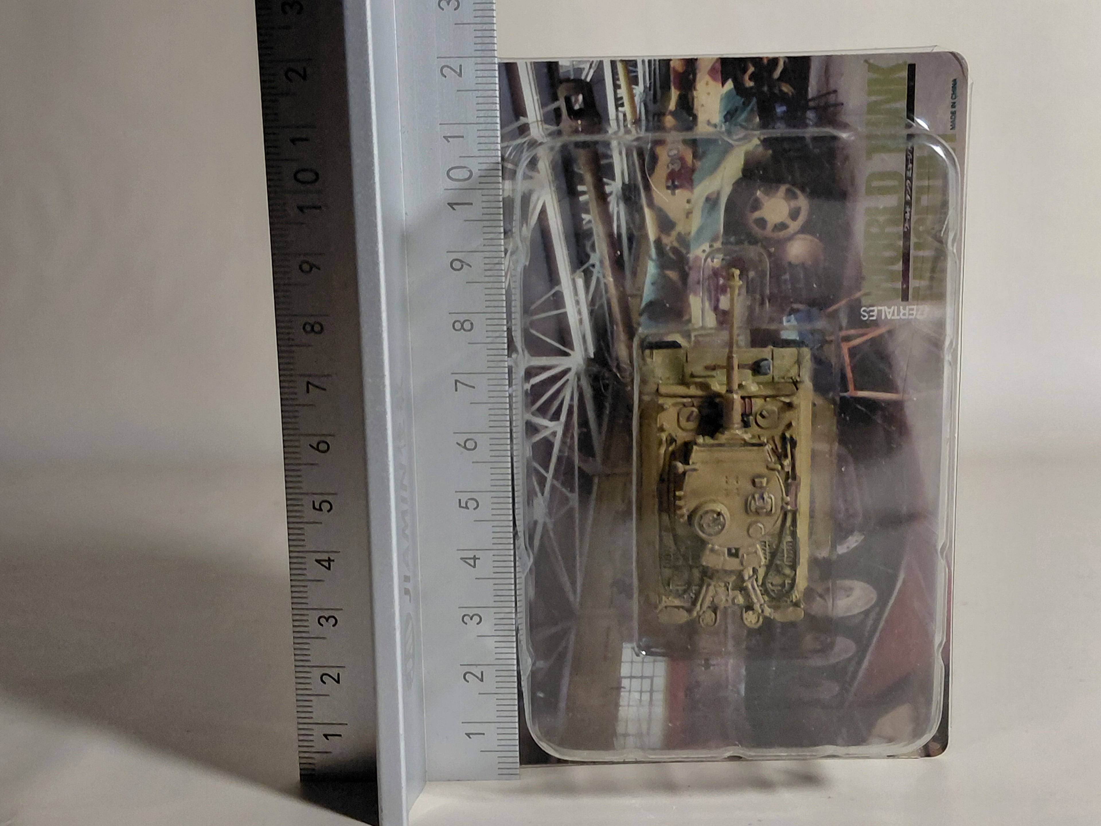 Rare Takara World Tank Museum 05 1/144 German Tiger IE  In Desert Yellow.
