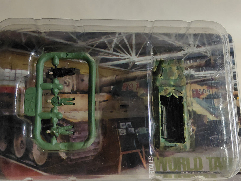 1/144 World Tank Museum Series 05-91 Germany Sd.Kfz. 251D Armored Half-track, 3-color camouflage, green base