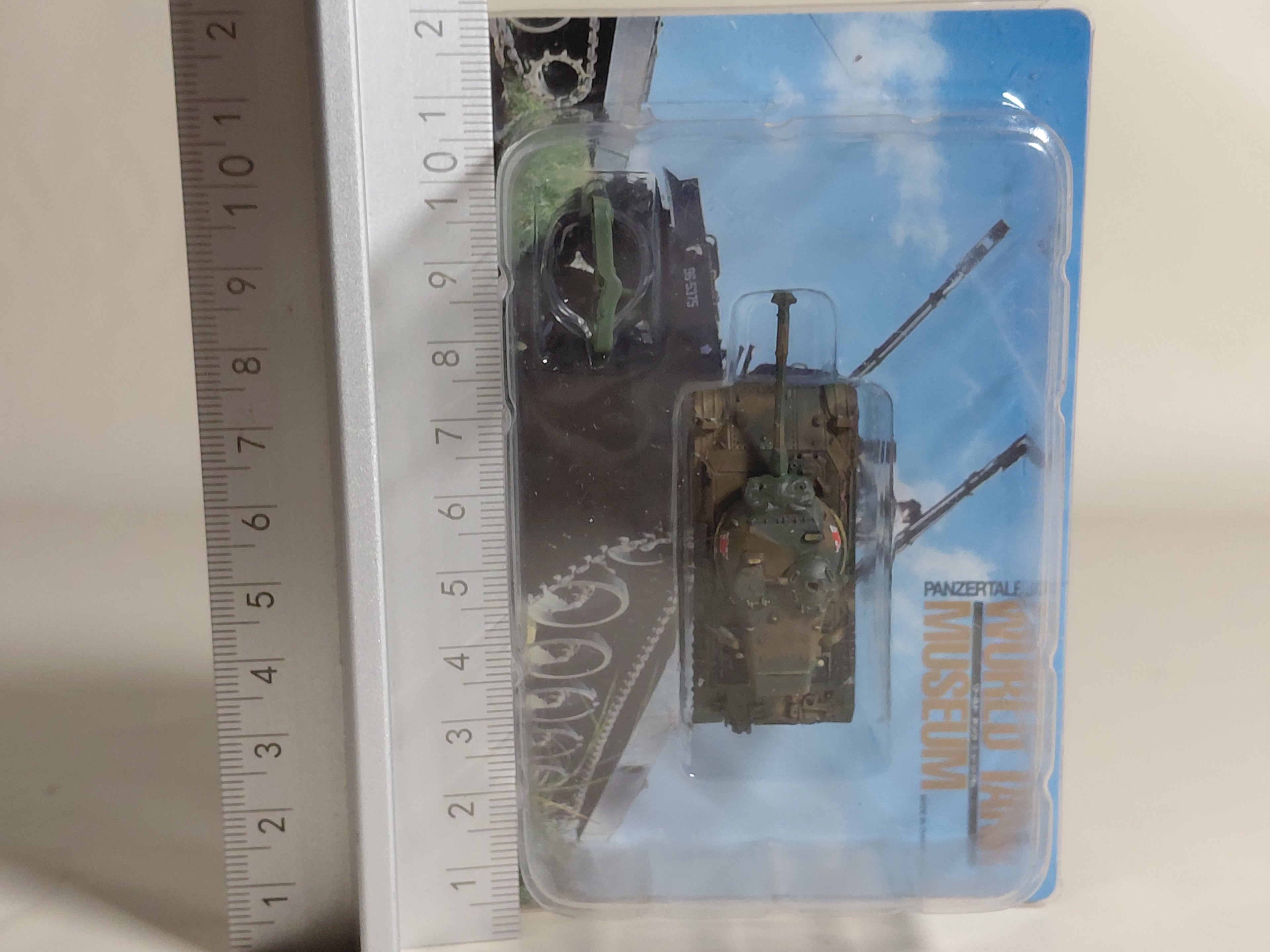 Type 61 Tank 1/144 Two-Tone Camouflage 3rd Tank Battalion World Tank Museum Vol. 4 Japan Ground Self-Defense Force