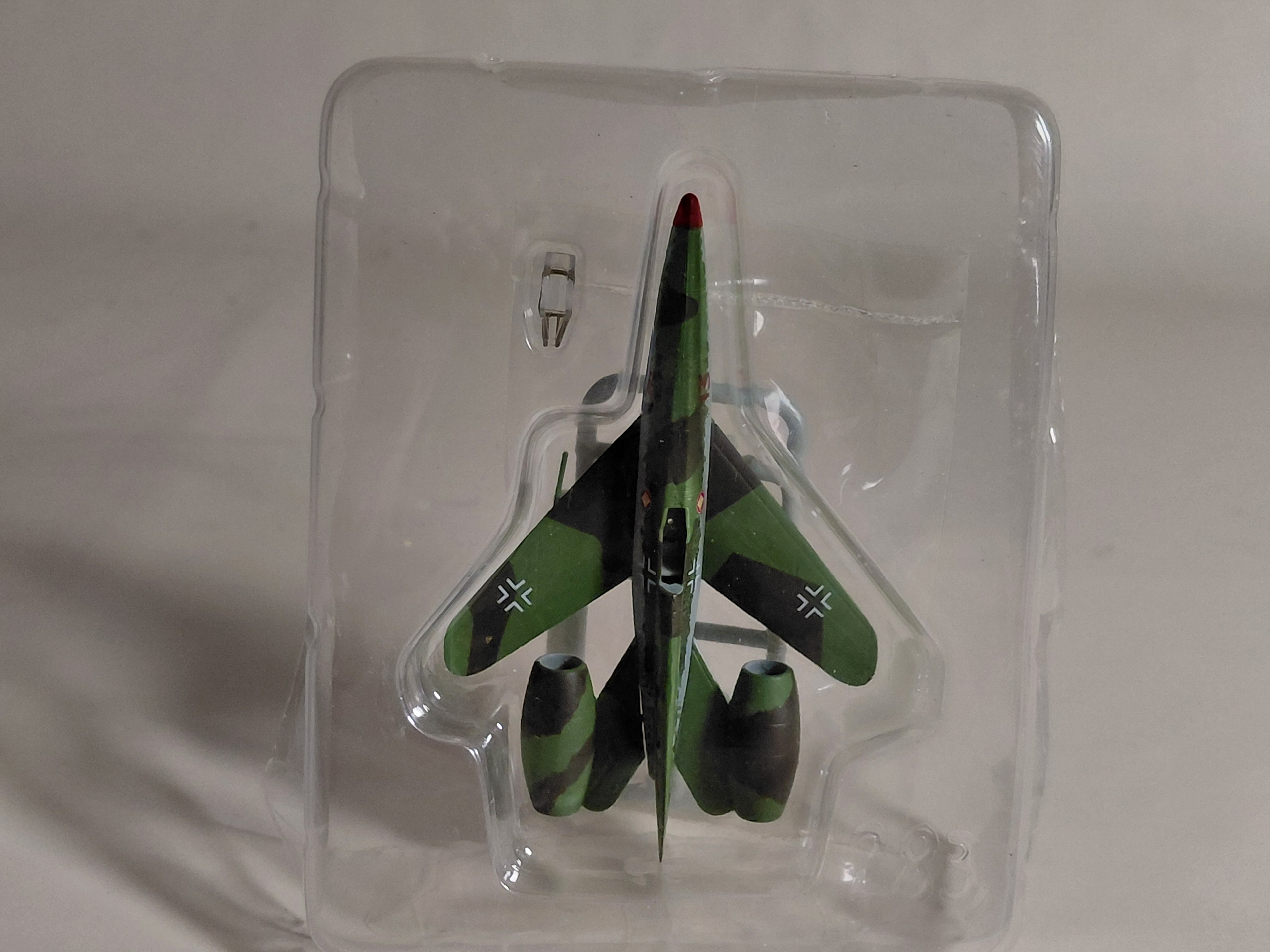 Popy 1/144 Projekt Flieger WWII Ta283 Day Fighter Aircraft Camou Model