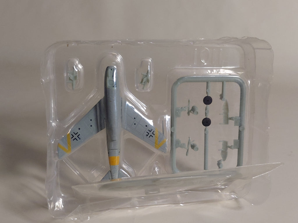 1/144 #5. Messerschmitt P.1101 JG54 Aircraft "Fictional War Chronicles Projekt Flieger 01 World War II German Prototype and Planned Aircraft Collection - First Edition -"