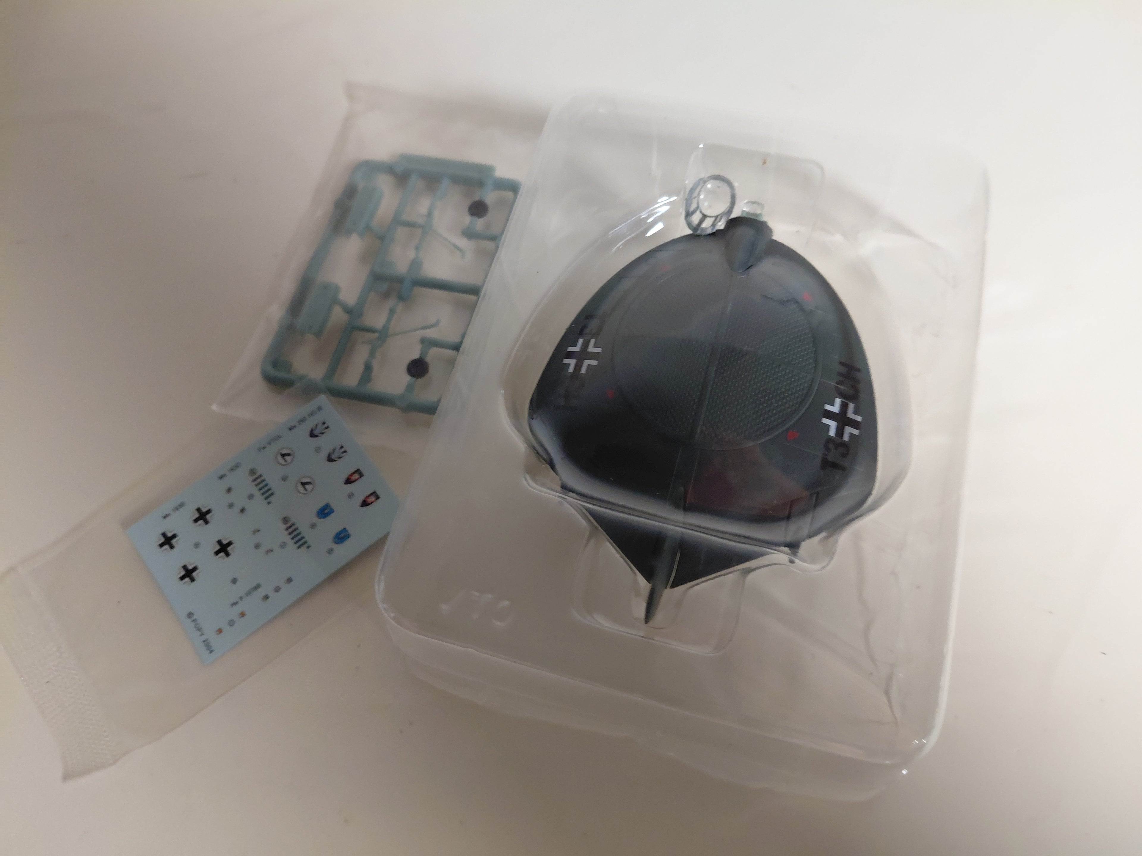 Popy 1:144 scale; German WWII #6 FW VTOL "Projekt Flieger".