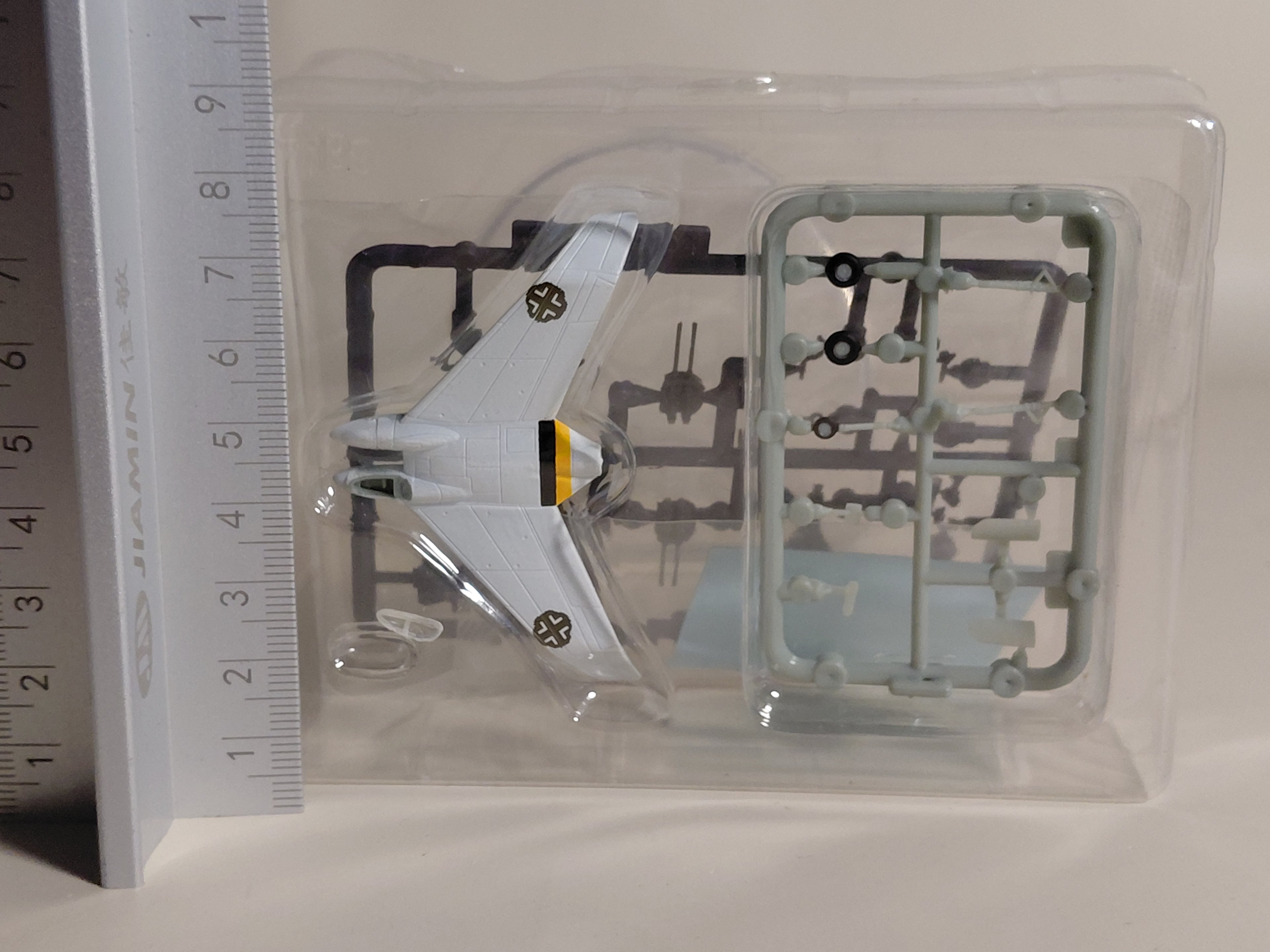TAKARA PROJEKT FLIEGER 02 1/144 HEINKEL HE P.1078B LUFTWAFFE X-PLANE.