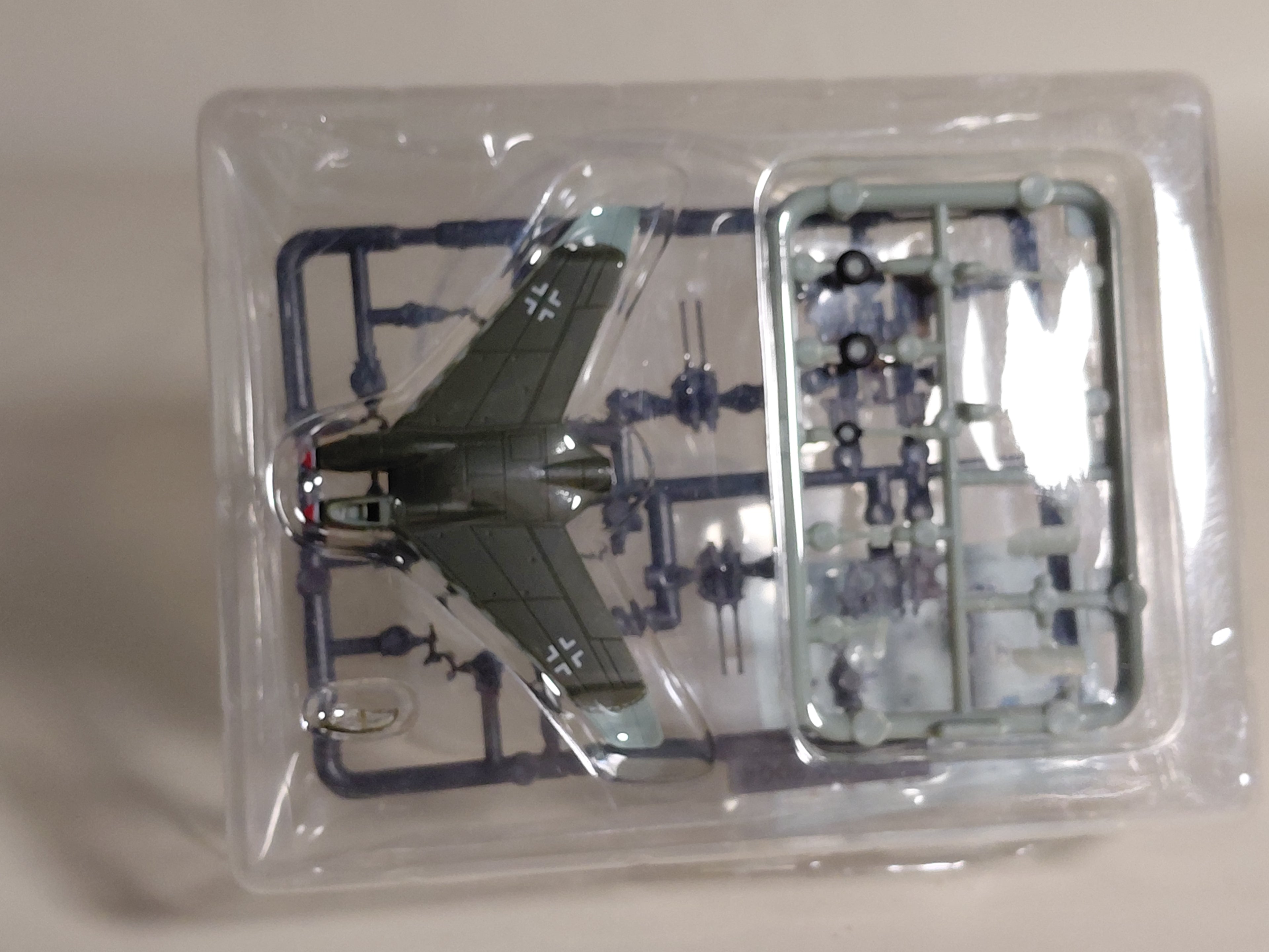 TAKARA Popy  PROJEKT FLIEGER 02 1/144 1Heinkel He P.1078B, Lieutenant E. Demuth's aircraft, with 20mm quadruple anti-aircraft guns.
