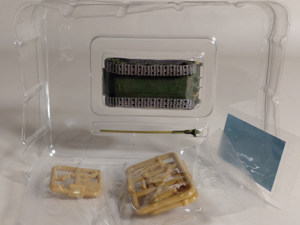 Fictional War Chronicles 4: ② E-75 Heavy Tank Three-Color Camouflage (Dark Yellow Base) with Included Kit