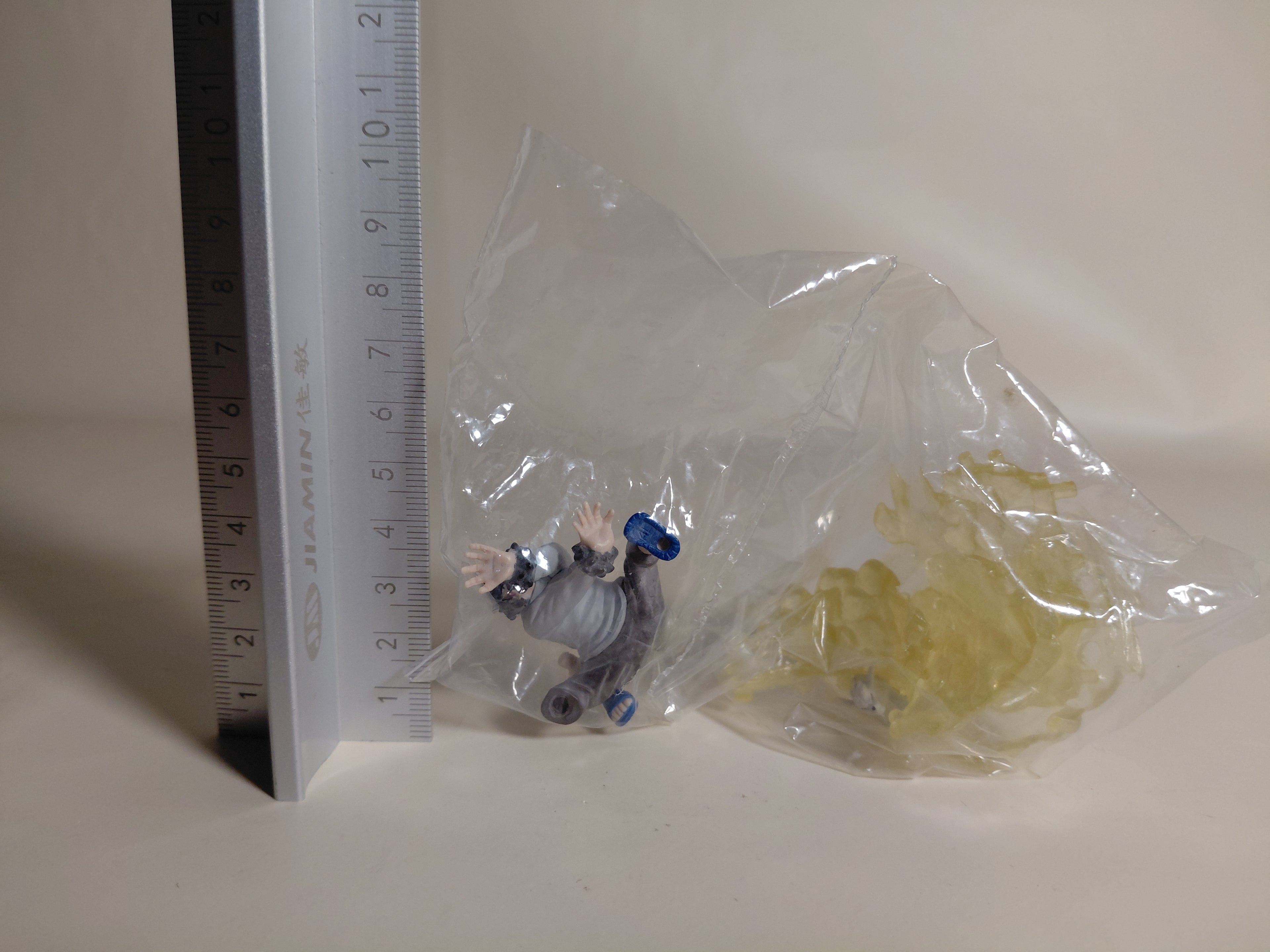 NARUTO Gashapon Naruto Shippuden Kiba Inuzuka Figure (Unopened) (no box) 2004 Bandai