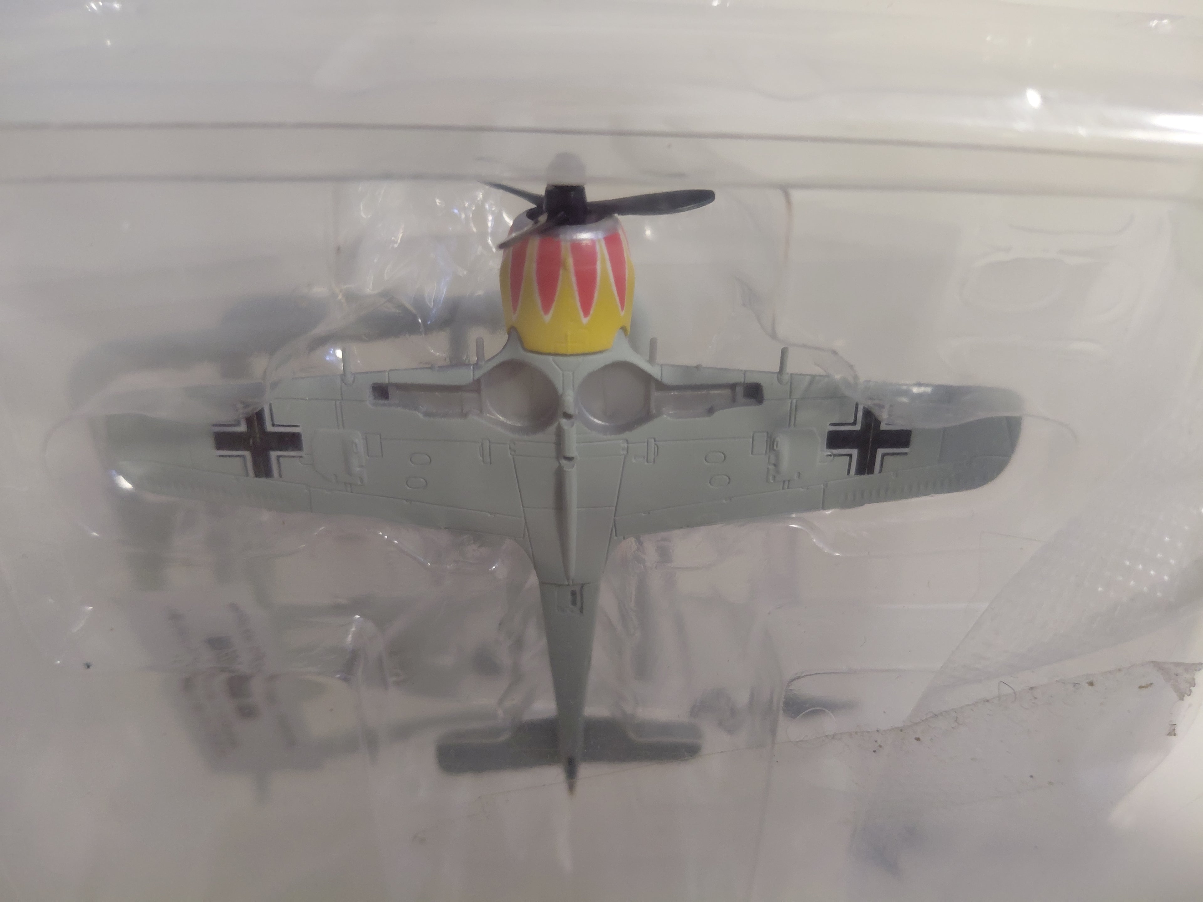 Wing Club Collection 1/144 Focke-Wulf Fw190A Bandai Special Color Secret German Air Force Graf