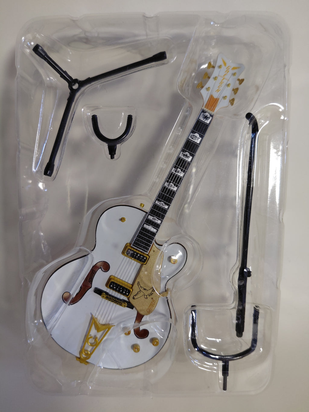 White Penguin (G6134) GRETSCH Gretsch Guitar Collection II