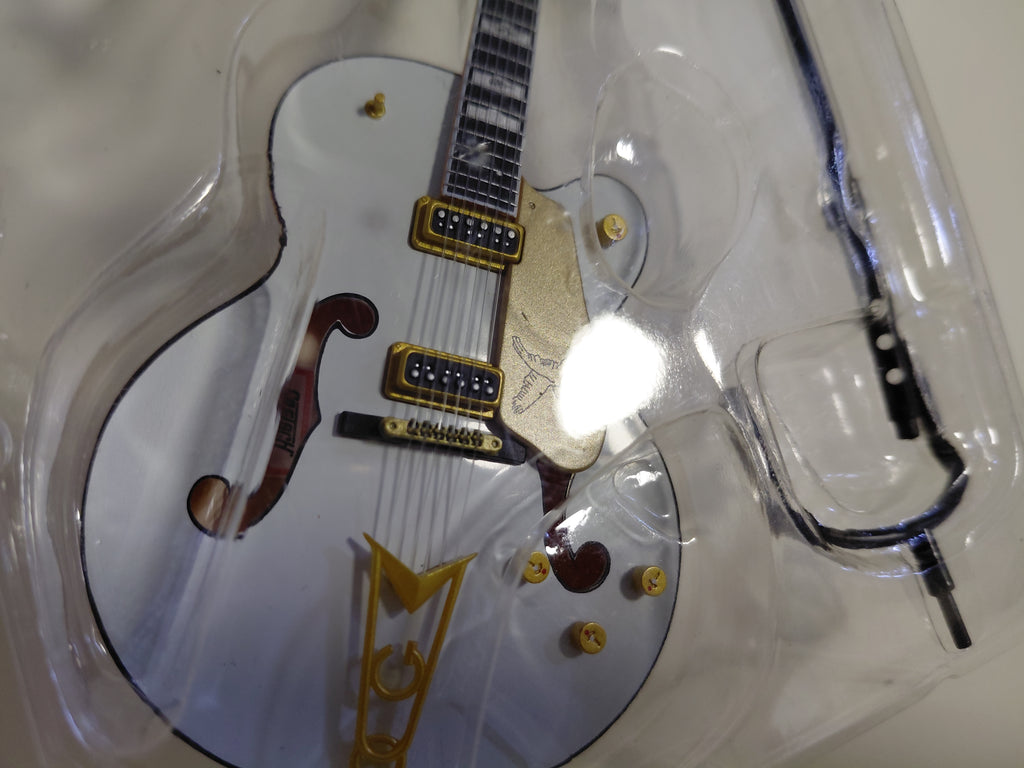 White Penguin (G6134) GRETSCH Gretsch Guitar Collection II