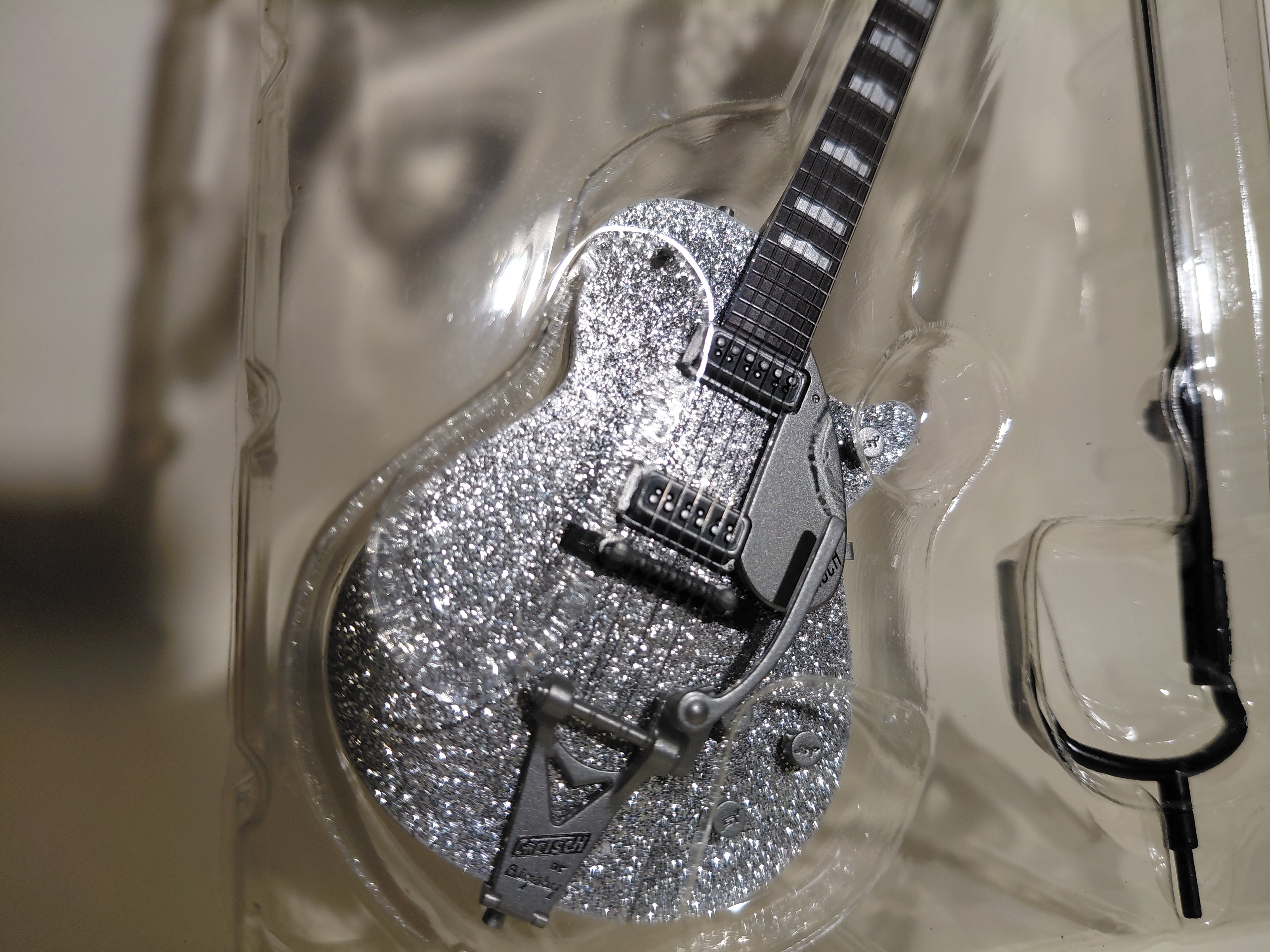 GRETSCH Guitar COLLECTION II Silver Jet Miniature Figure ~ 1/8 Scale Official Guitar Figure ☆Gretsch Guitar Collection ★George Harrison