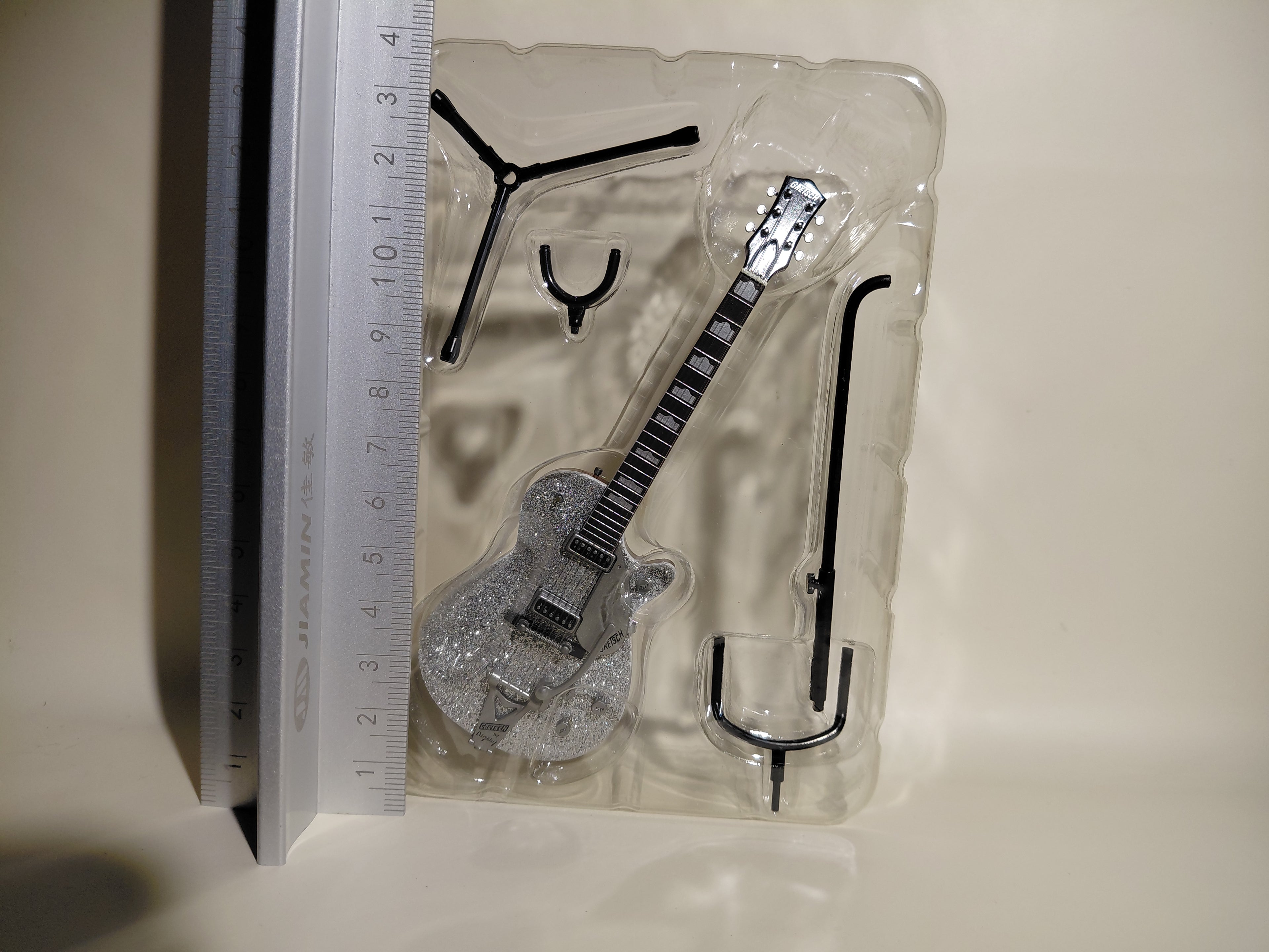 GRETSCH Guitar COLLECTION II Silver Jet Miniature Figure ~ 1/8 Scale Official Guitar Figure ☆Gretsch Guitar Collection ★George Harrison