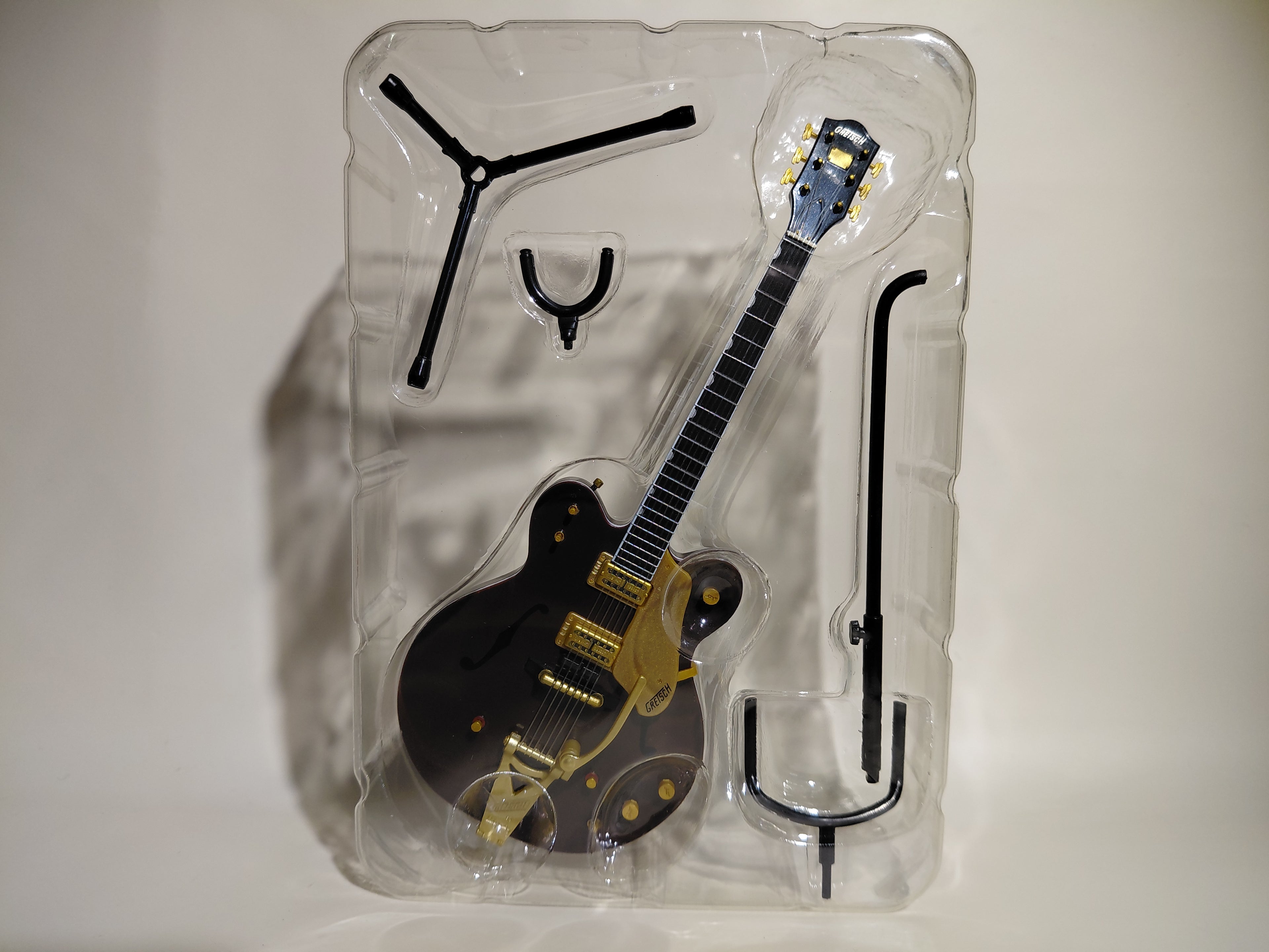 GRETSCH Country Gentleman G6122-1962 ~Gretsch Guitar Collection~ 1/8 Scale Official Guitar Figure ☆Gretsch Guitar Collection ★George Harrison 1/8