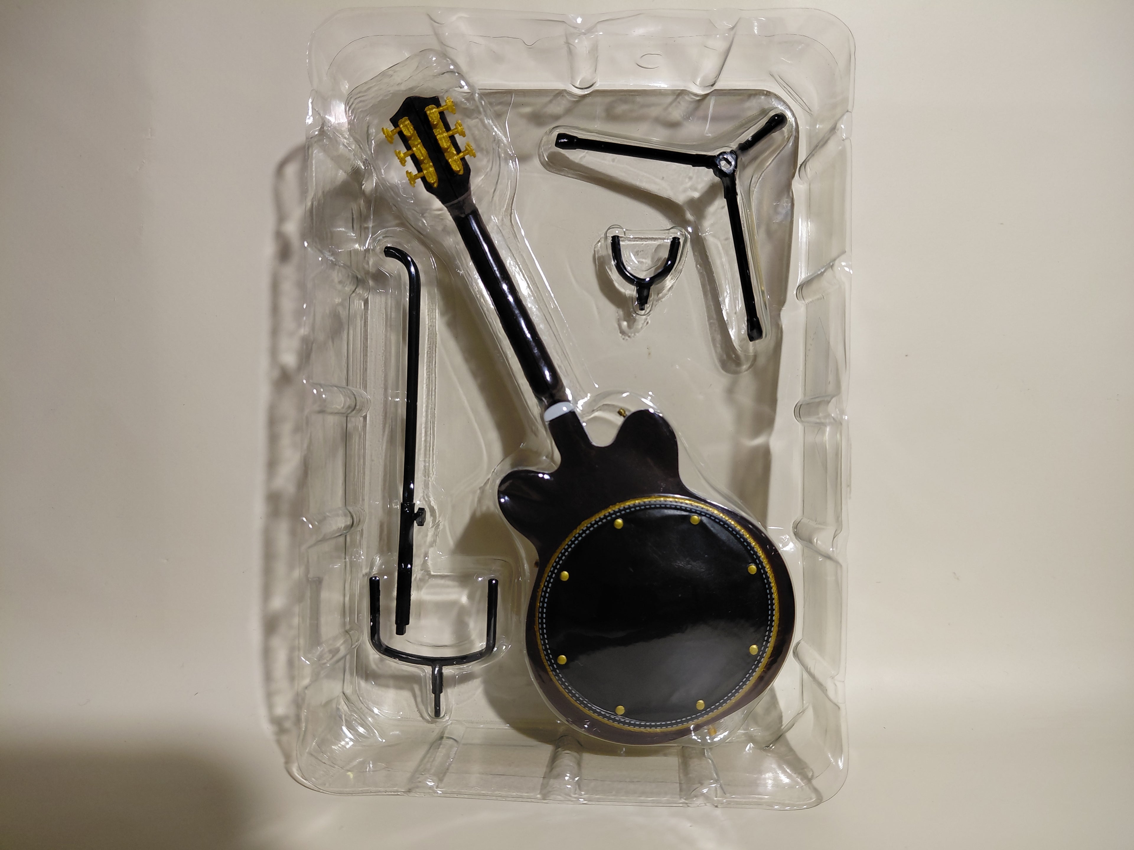 GRETSCH Country Gentleman G6122-1962 ~Gretsch Guitar Collection~ 1/8 Scale Official Guitar Figure ☆Gretsch Guitar Collection ★George Harrison 1/8