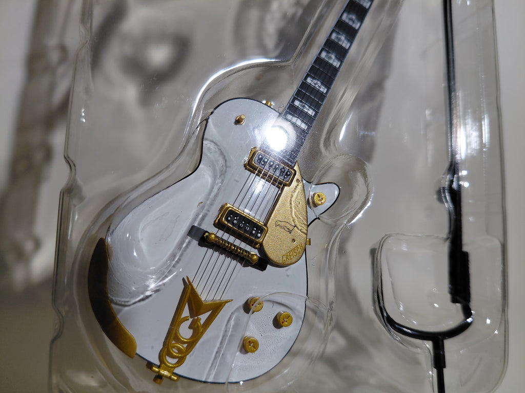 GRETSCH  WHITE PENGUIN G6134 ~Gretsch Guitar Collection~ 1/8 Scale Official Guitar Figure ☆Gretsch Guitar Collection 1/8