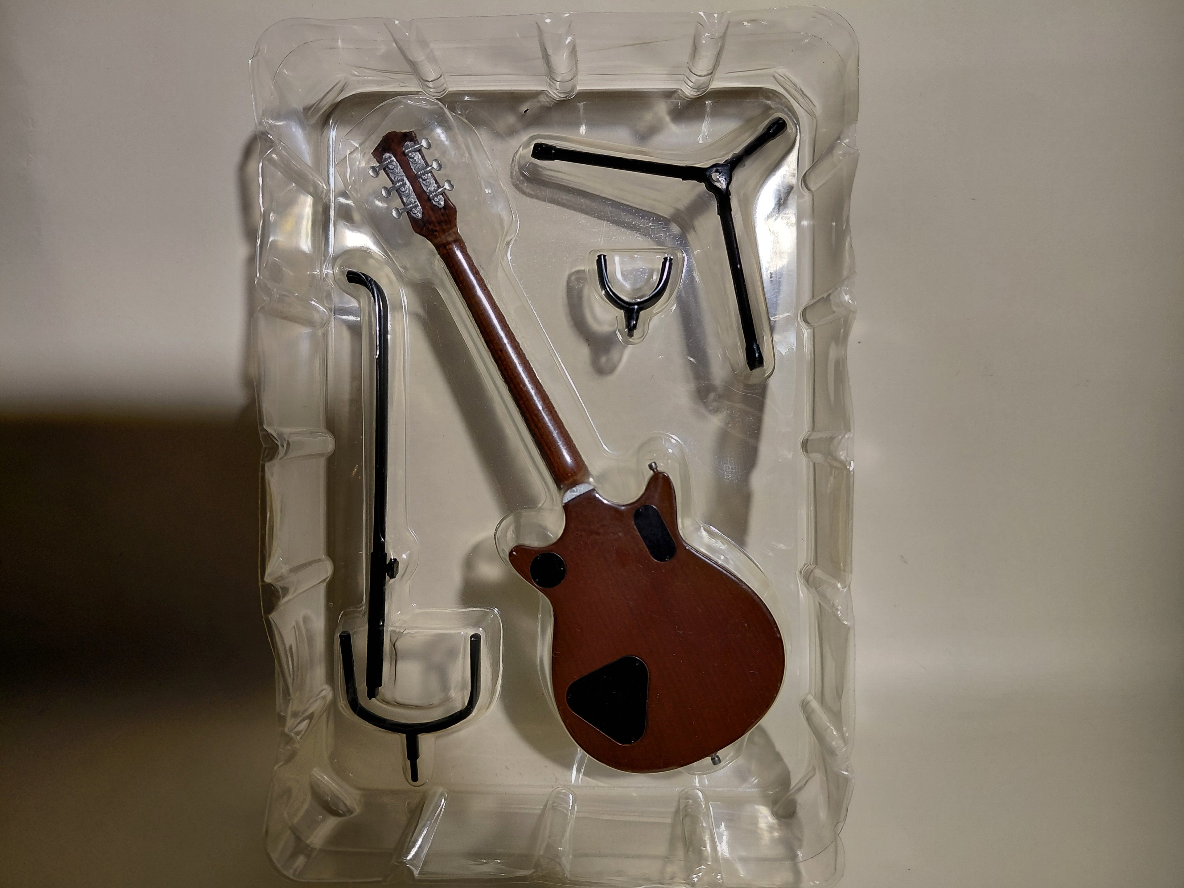 Gretsch Guitar Collection Figure G6129T-1962 Silver Jet Miniature ~ 1/8 Scale Official Guitar Figure ☆Gretsch Guitar Collection ★George Harrison