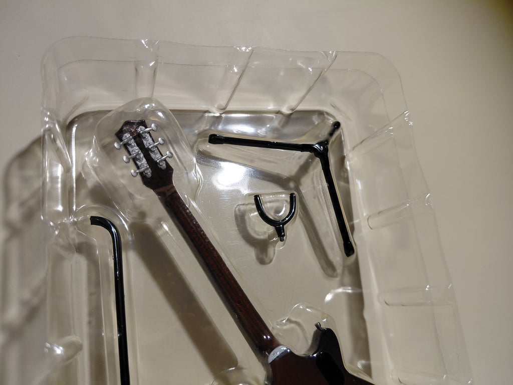 Gretsch Guitar Collection Figure G6128T-1962 Duo Jet Miniature ~ 1/8 Scale Official Guitar Figure ☆Gretsch Guitar Collection ★George Harrison (Copy)