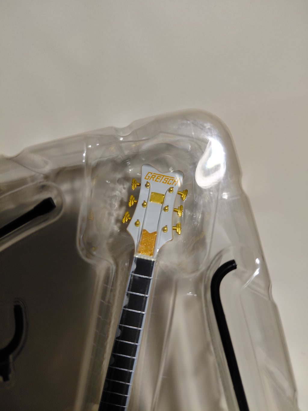 Gretsch Guitar Collection Figure White Falcon G6136T Miniature ~ 1/8 Scale Official Guitar Figure ☆Gretsch Guitar Collection ★George Harrison