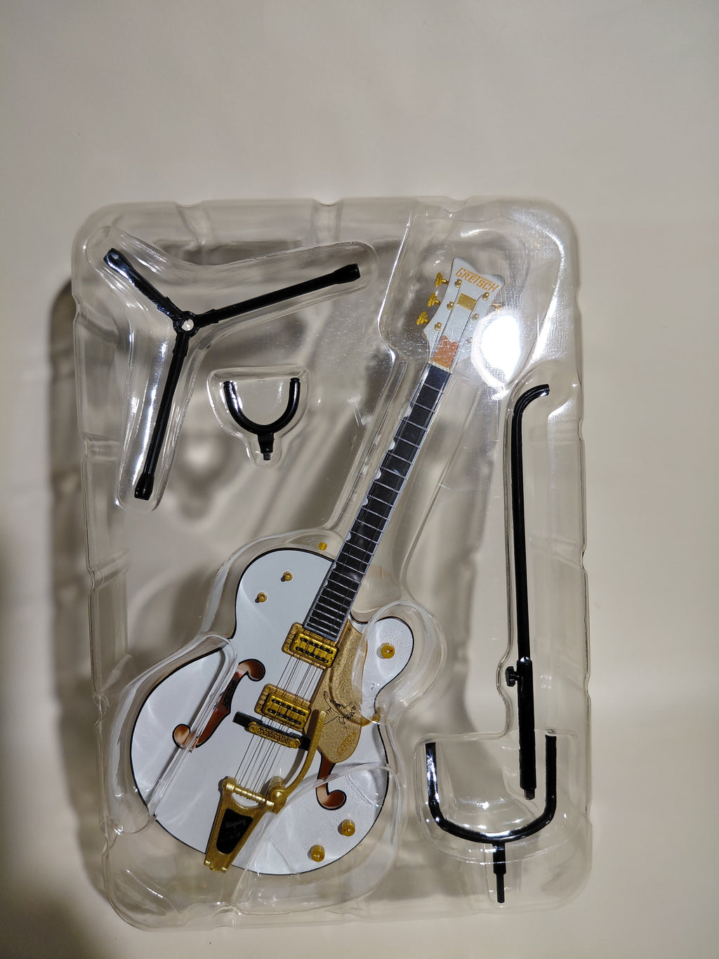 Gretsch Guitar Collection Figure White Falcon G6136T Miniature ~ 1/8 Scale Official Guitar Figure ☆Gretsch Guitar Collection ★George Harrison