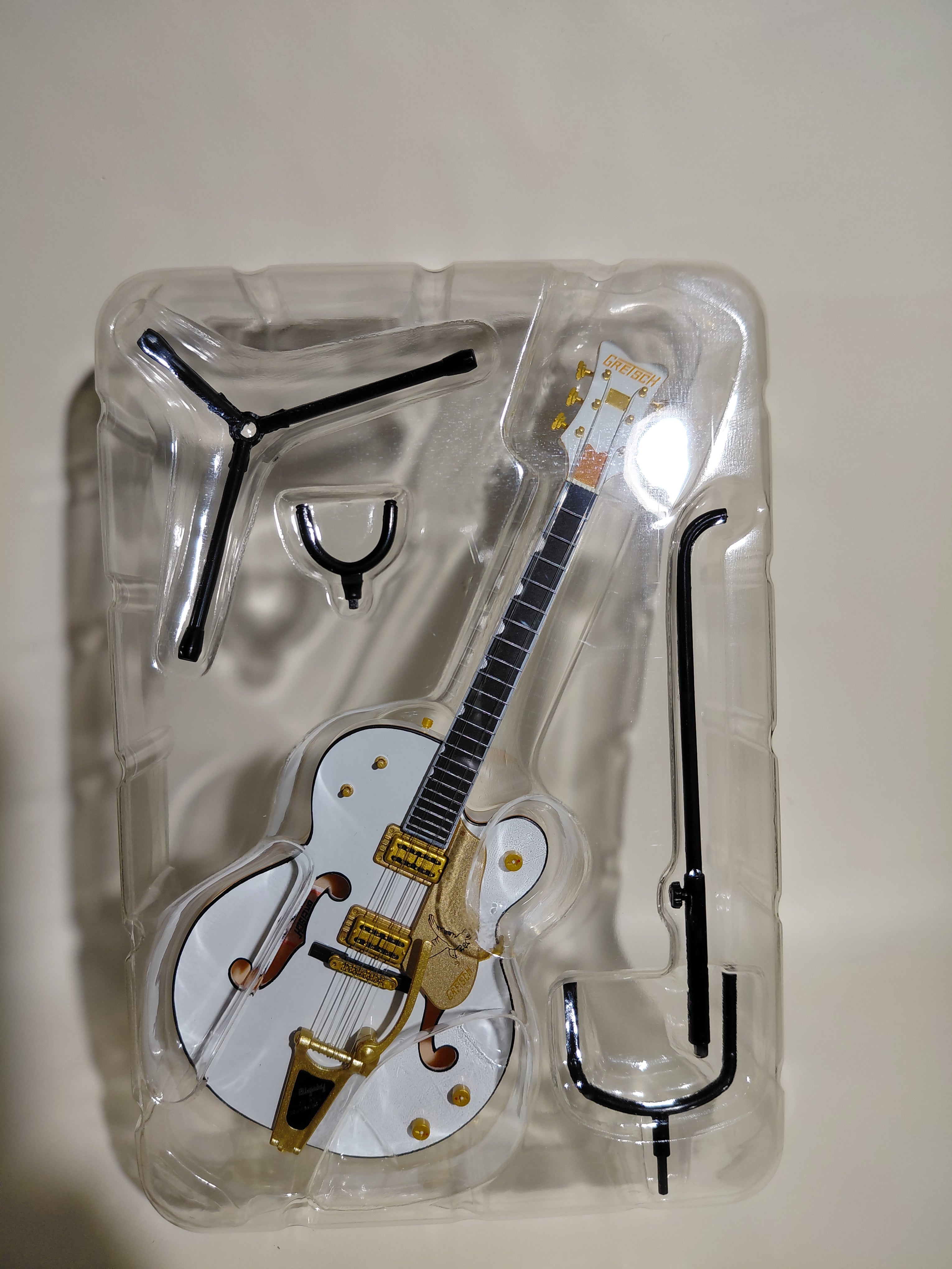Gretsch Guitar Collection Figure White Falcon G6136T Miniature ~ 1/8 Scale Official Guitar Figure ☆Gretsch Guitar Collection ★George Harrison
